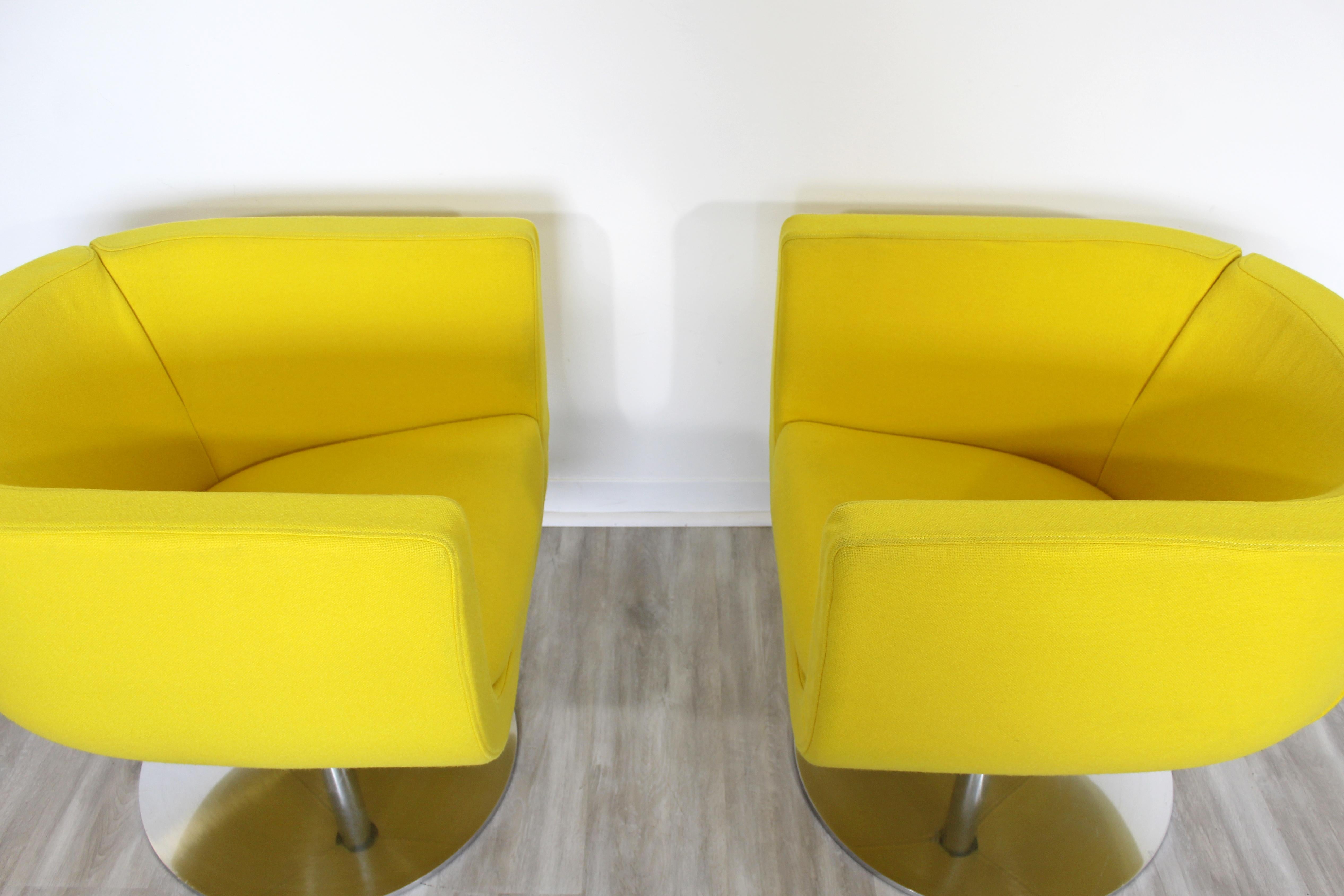 Late 20th Century Contemporary Modern Pair of Yellow Tulip Chrome Swivel Chairs B&B Italia