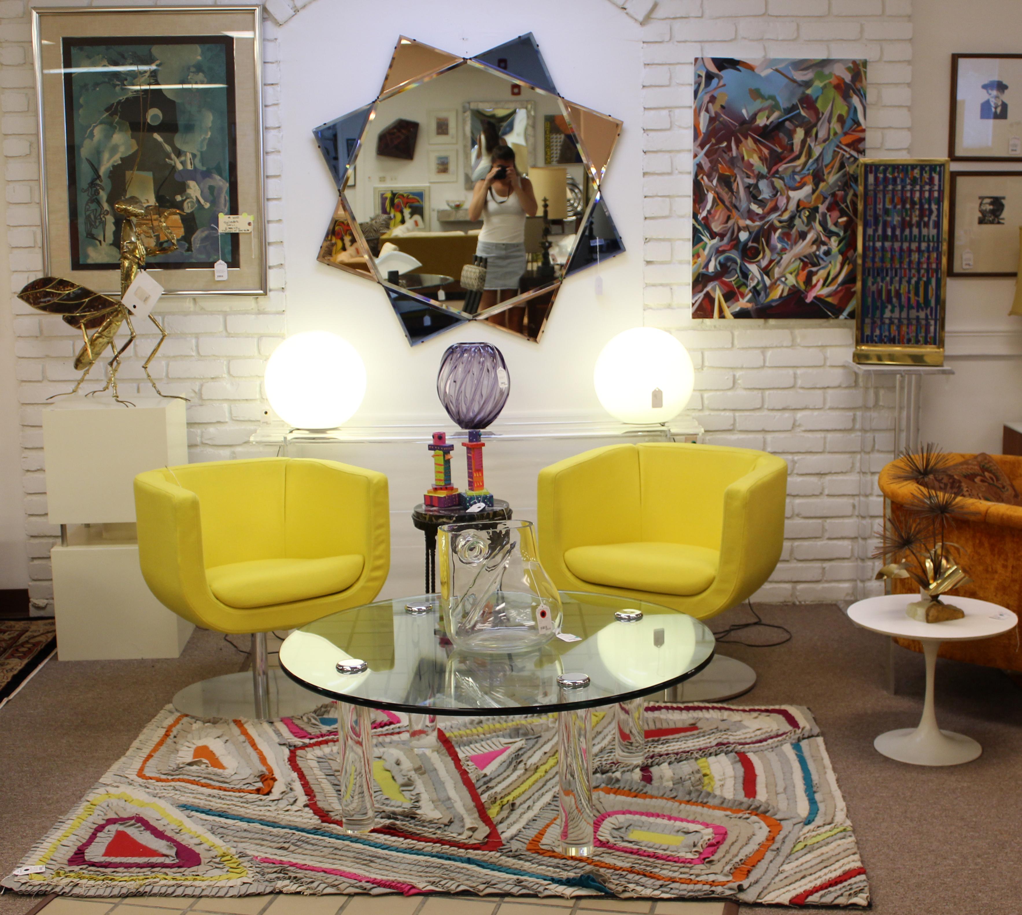 Contemporary Modern Pair of Yellow Tulip Chrome Swivel Chairs B&B Italia 2