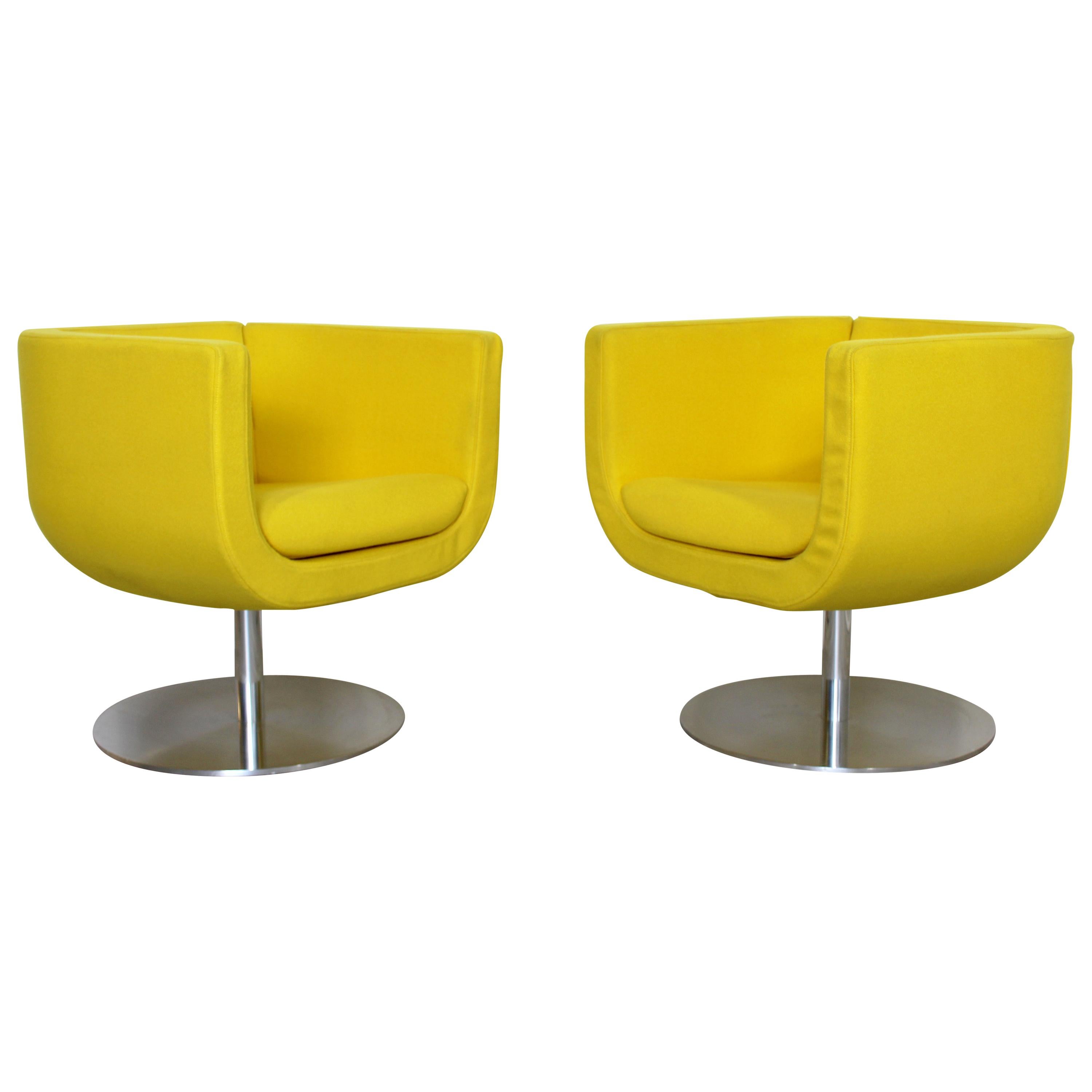 Contemporary Modern Pair of Yellow Tulip Chrome Swivel Chairs B&B Italia