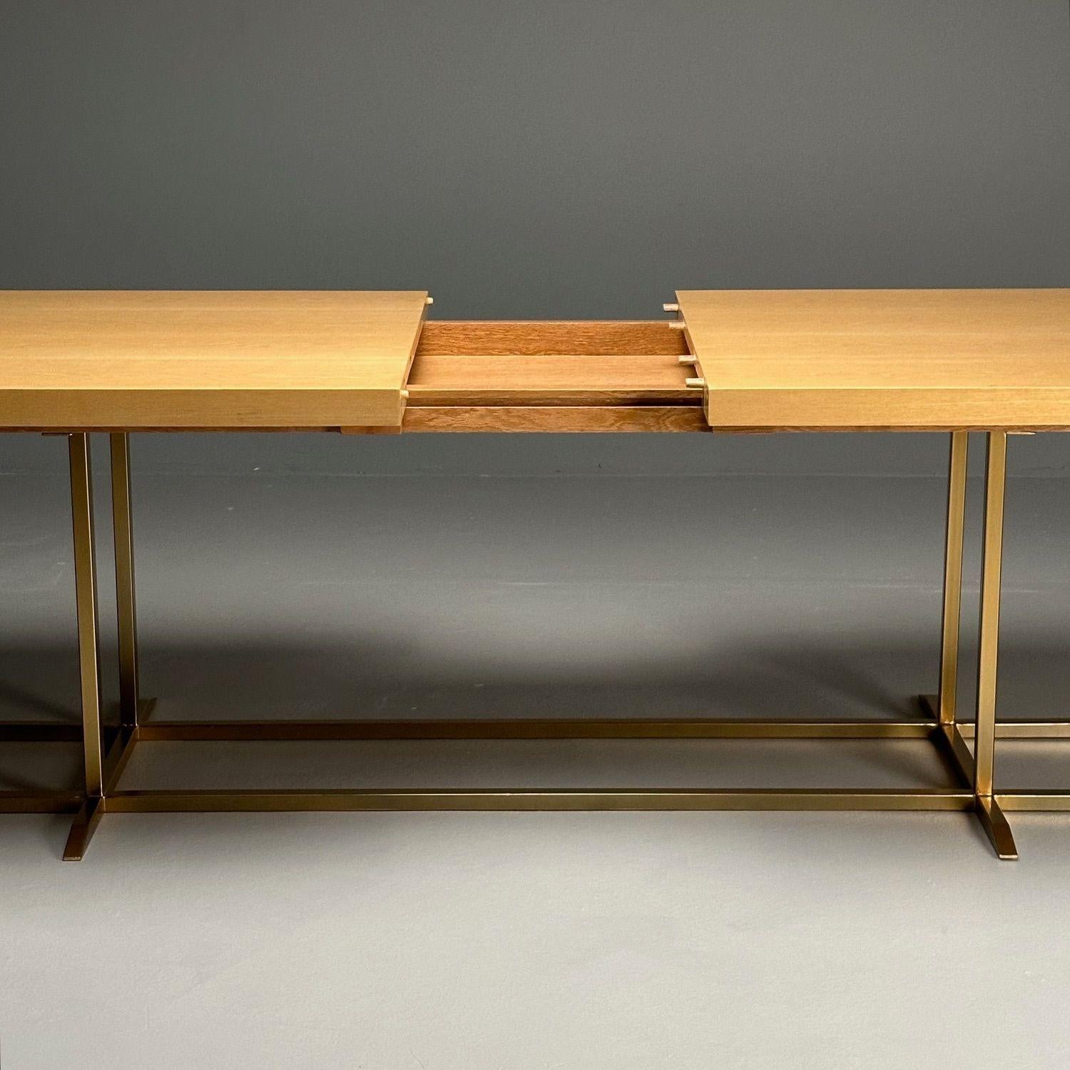 Tavolo da pranzo rettangolare moderno e contemporaneo, impiallacciato in legno di frassino, metallo dorato in vendita 3