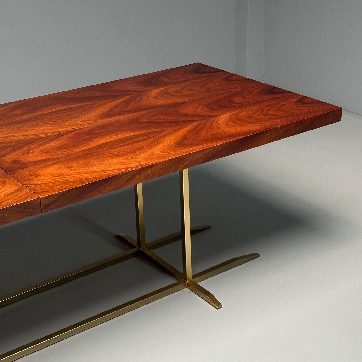 Contemporary, Modernity Table de salle à manger rectangulaire, placage de bois d'ébène, métal doré Bon état - En vente à Manhasset, NY
