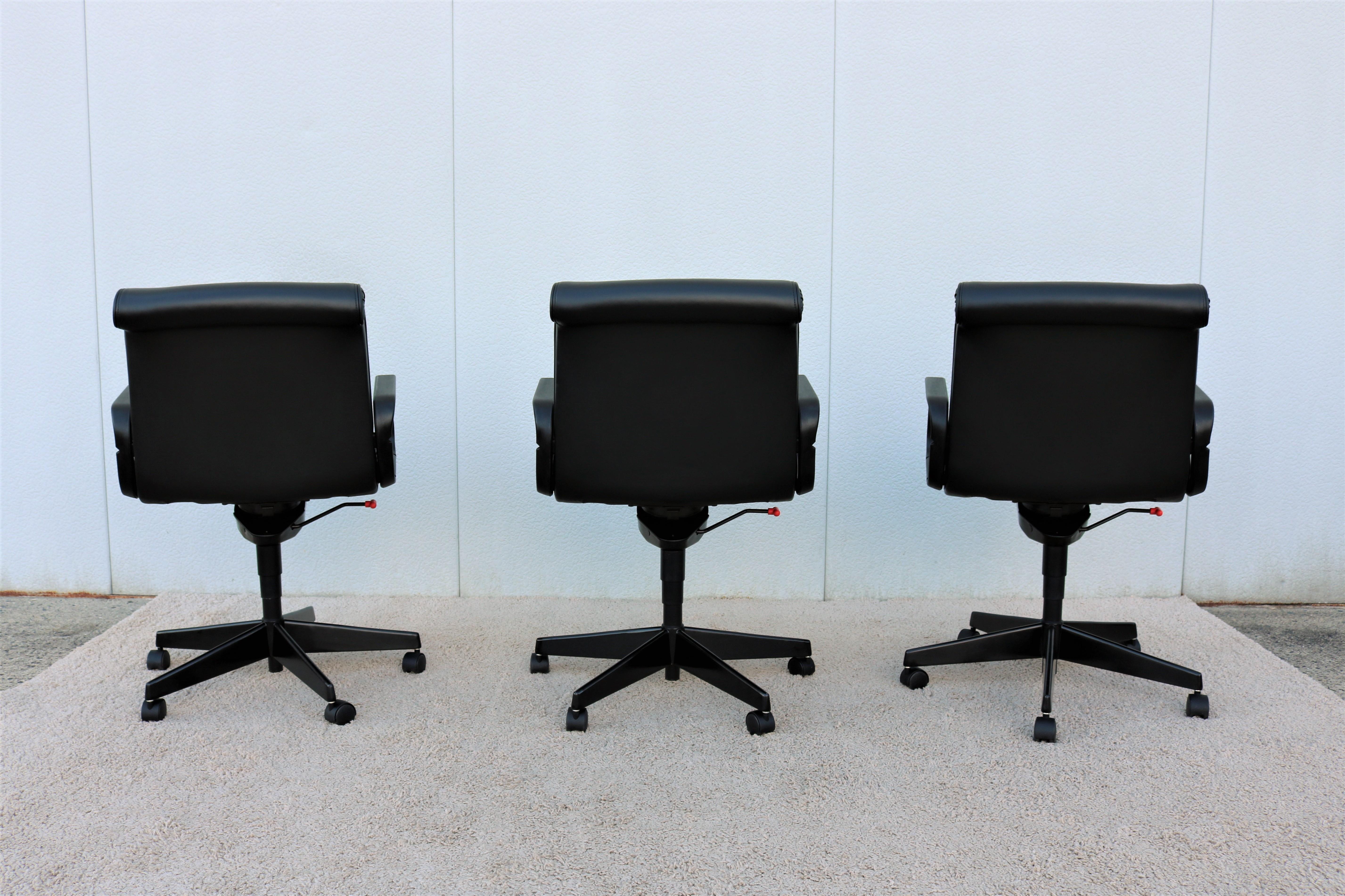 Contemporary Modern Richard Sapper for Knoll Sapper Management Ergonomic Chair For Sale 1