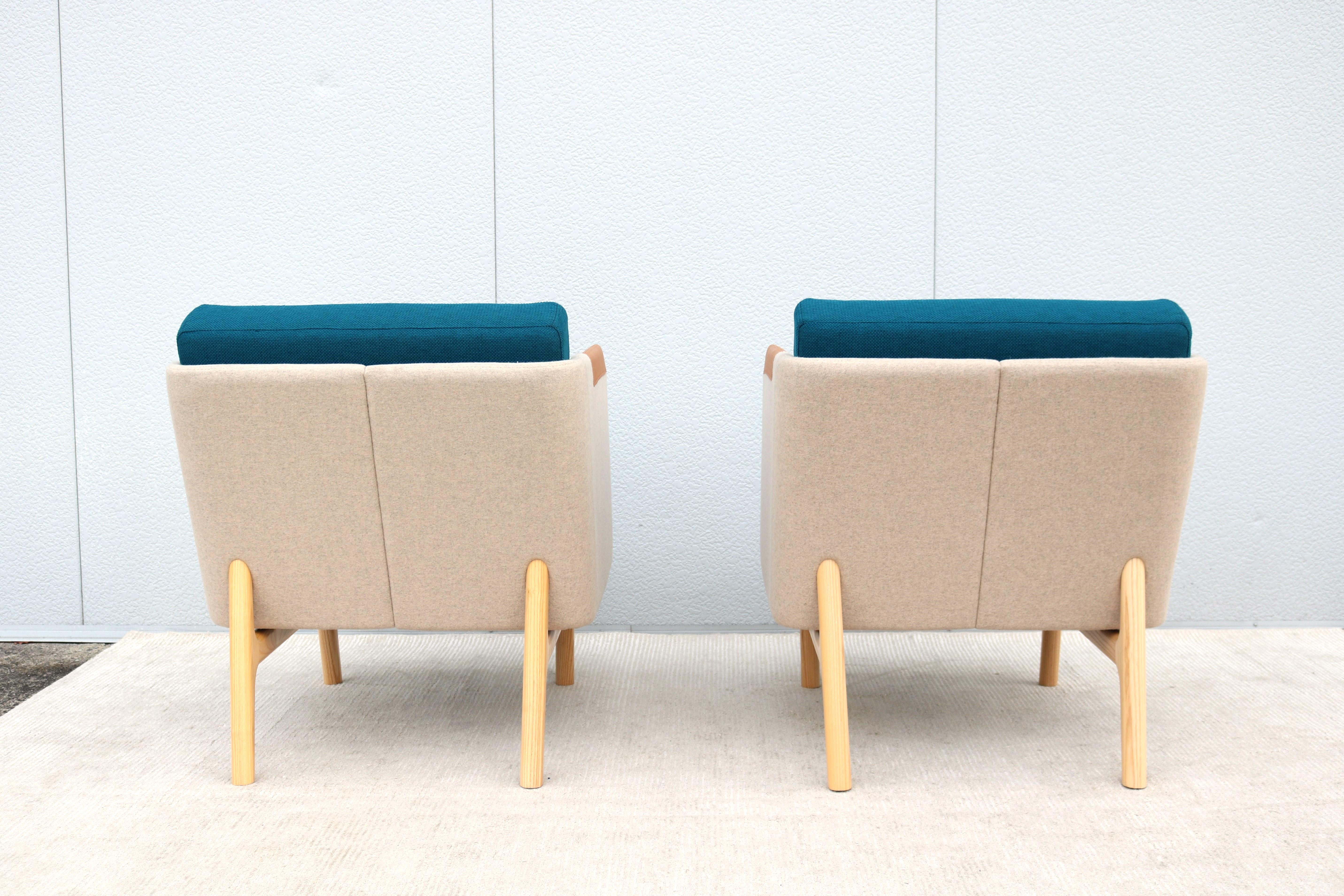 Contemporary Modern Roger Webb for OFS Heya Wool Lounge Chairs - a Pair For Sale 7