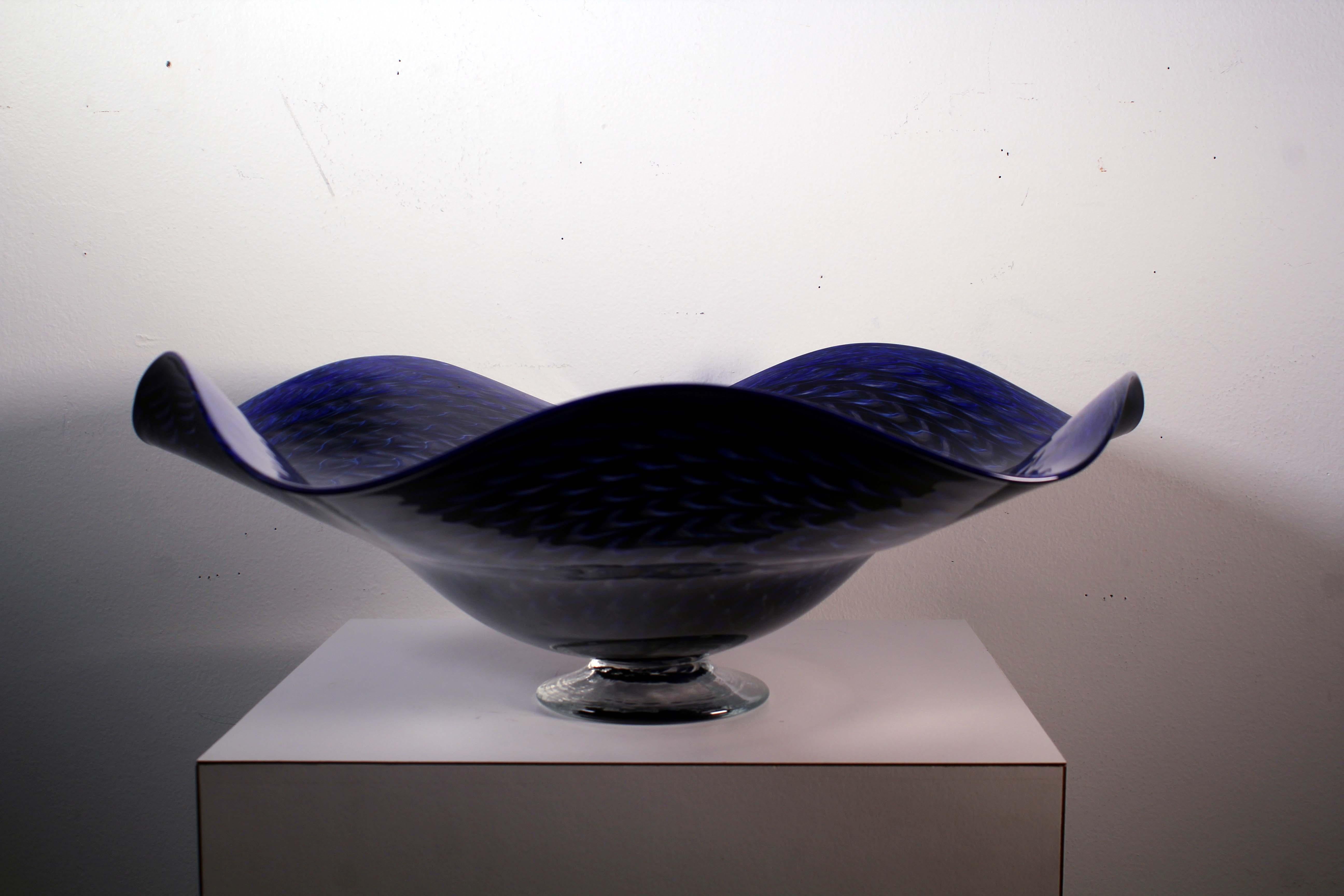 Contemporary Modern Ron Mynatt Cobalt Fluted Signed Art Glass Bowl For Sale 4