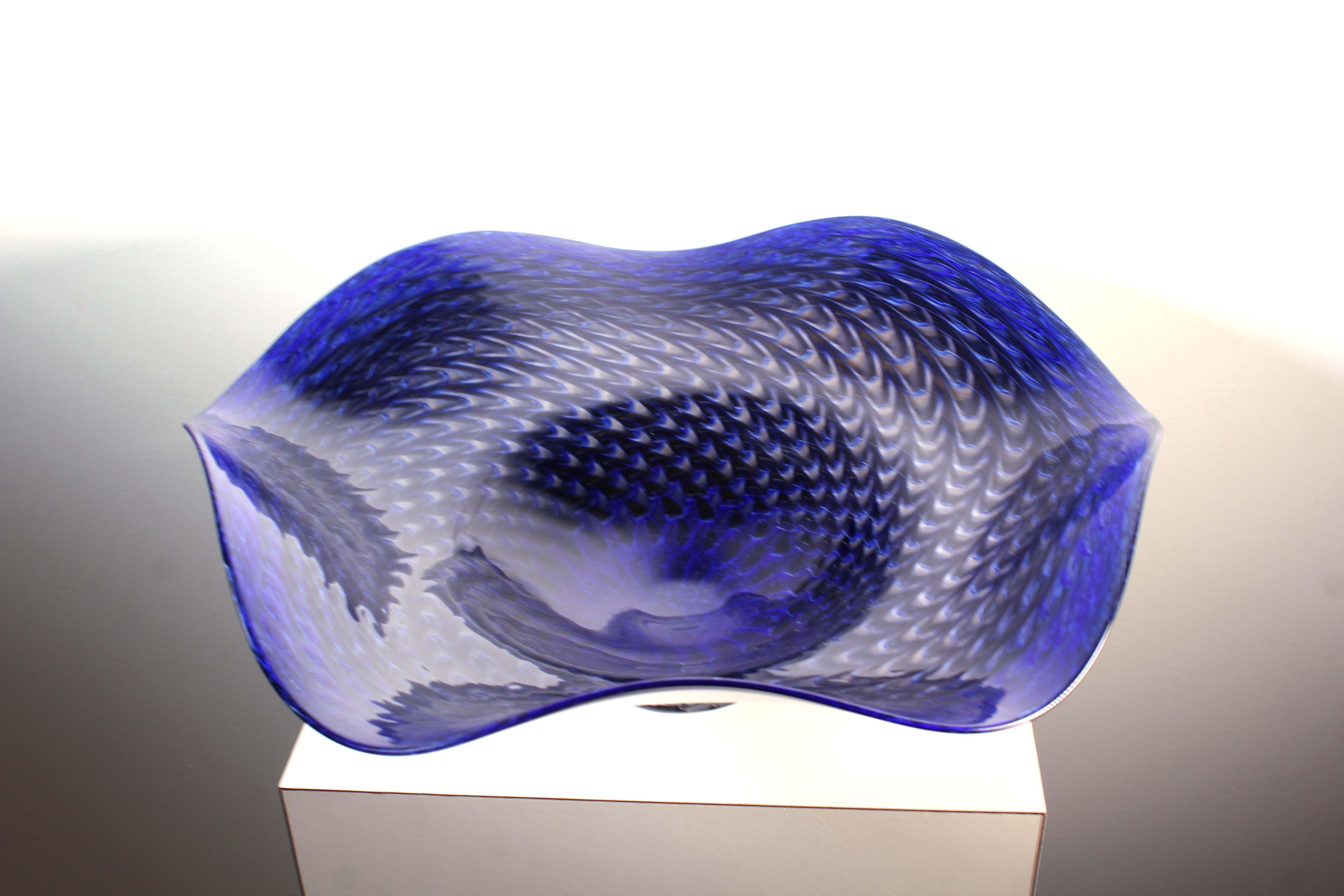 Contemporary Modern Ron Mynatt Cobalt Fluted Signed Art Glass Bowl For Sale 3