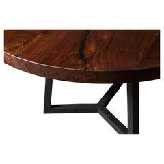 Contemporary Modern Runder Tisch aus massivem Nussbaum, 120cm