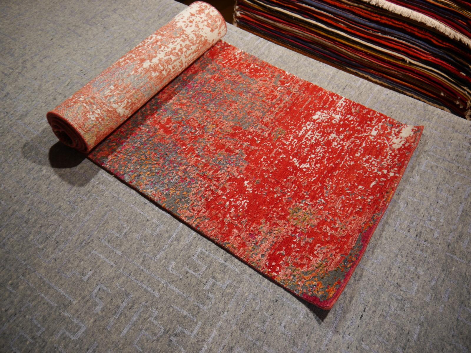 Contemporary Modern Rug Hand Knotted Hallway Runner Red Djoharian Collection im Angebot 9
