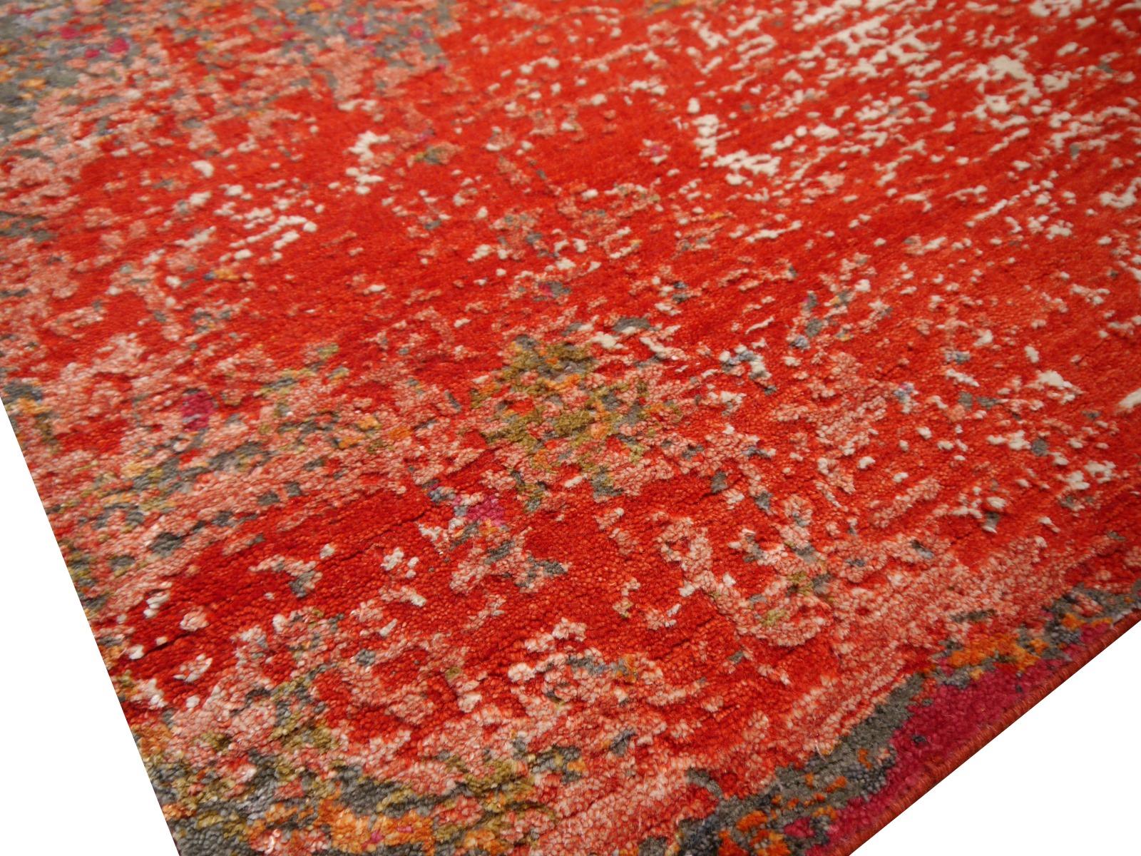 Noué à la main Contemporary Modern Rug Hand Knotsted Hallway Runner Red Djoharian Collection en vente