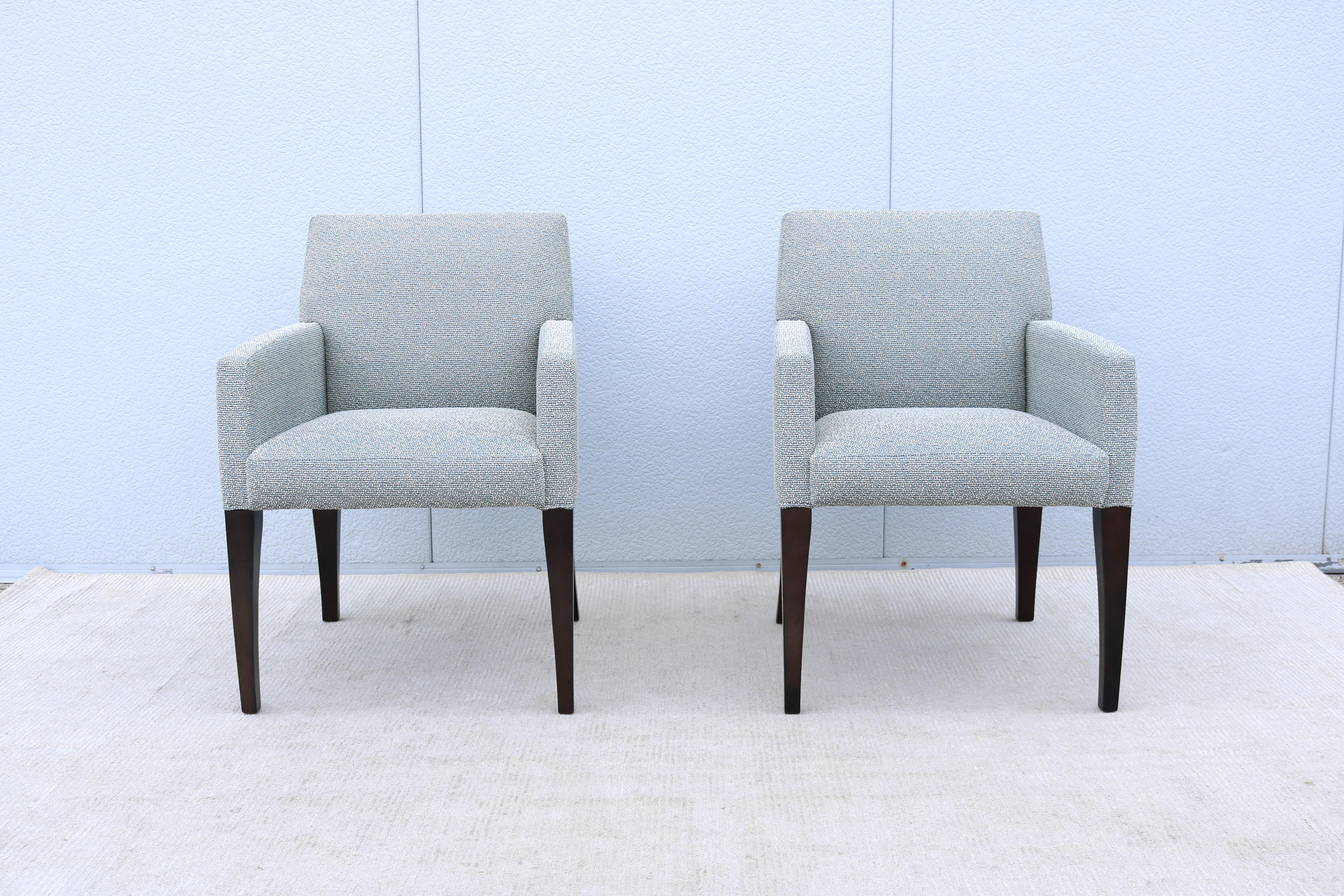 Poltrone per ospiti Sedona Modern contemporanee di Bernhardt Design - una coppia in vendita 1