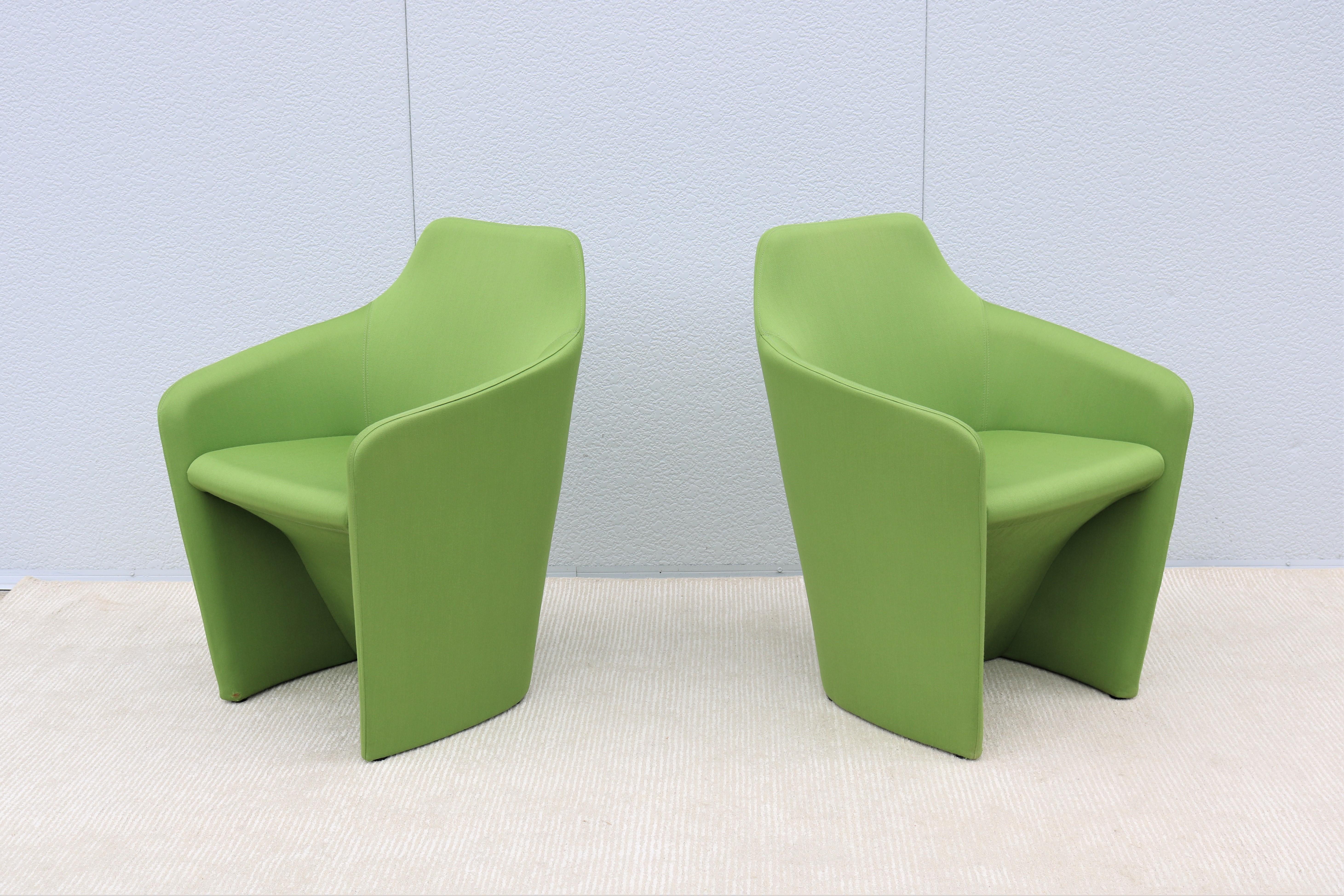 Américain Contemporary Modern Simon Pengelly for Allermuir Venus Green Tub Chairs, a Pair (Paire) en vente