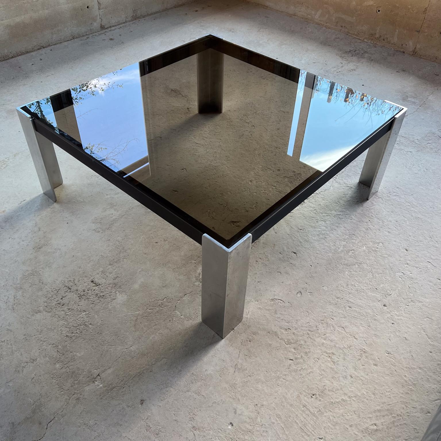 Contemporary Modern Coffee Table after Milo Baughman For Sale 3