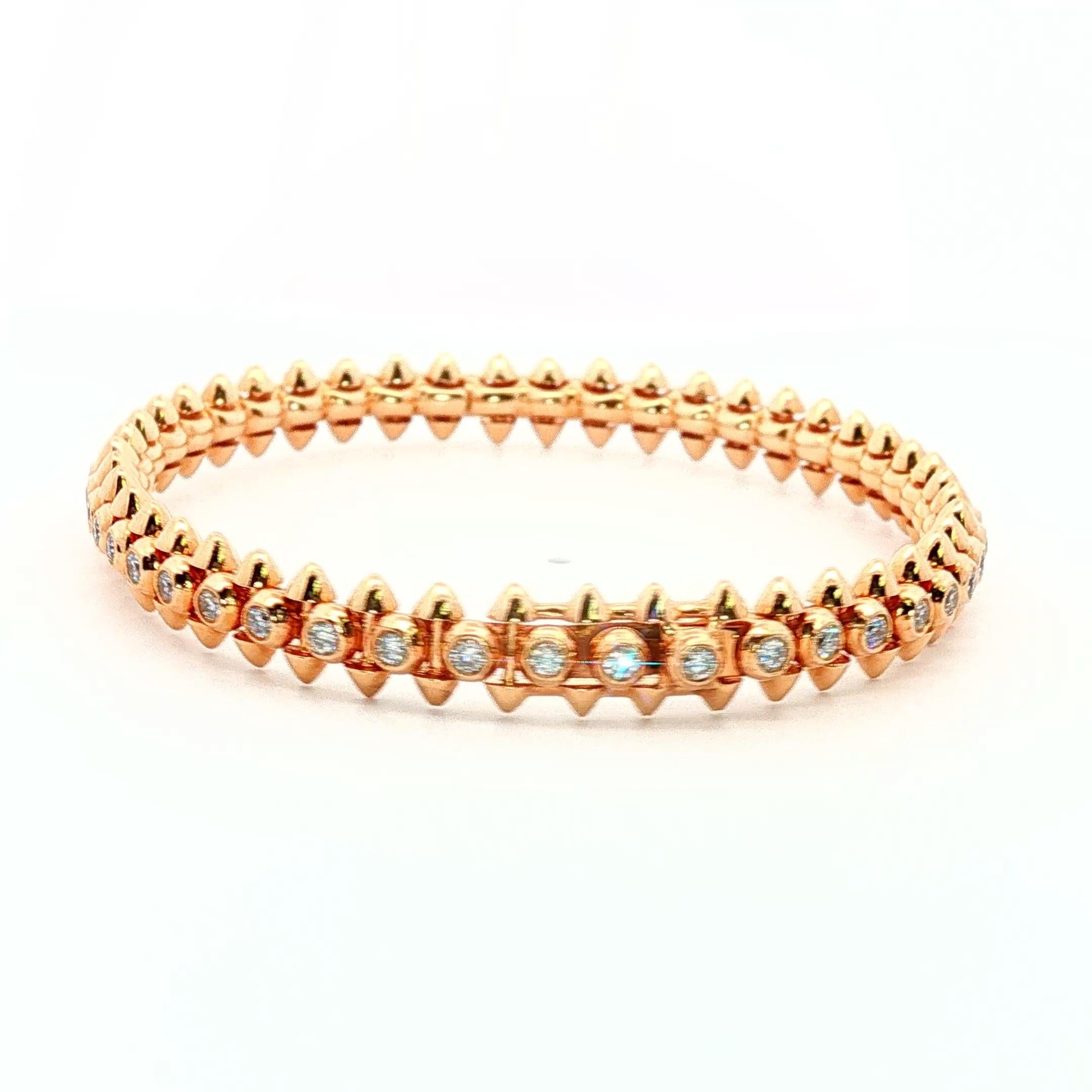 Pulsera apilable moderna y contemporánea de oro rosa de 18 quilates con diamantes 1,70 ct Contemporáneo en venta