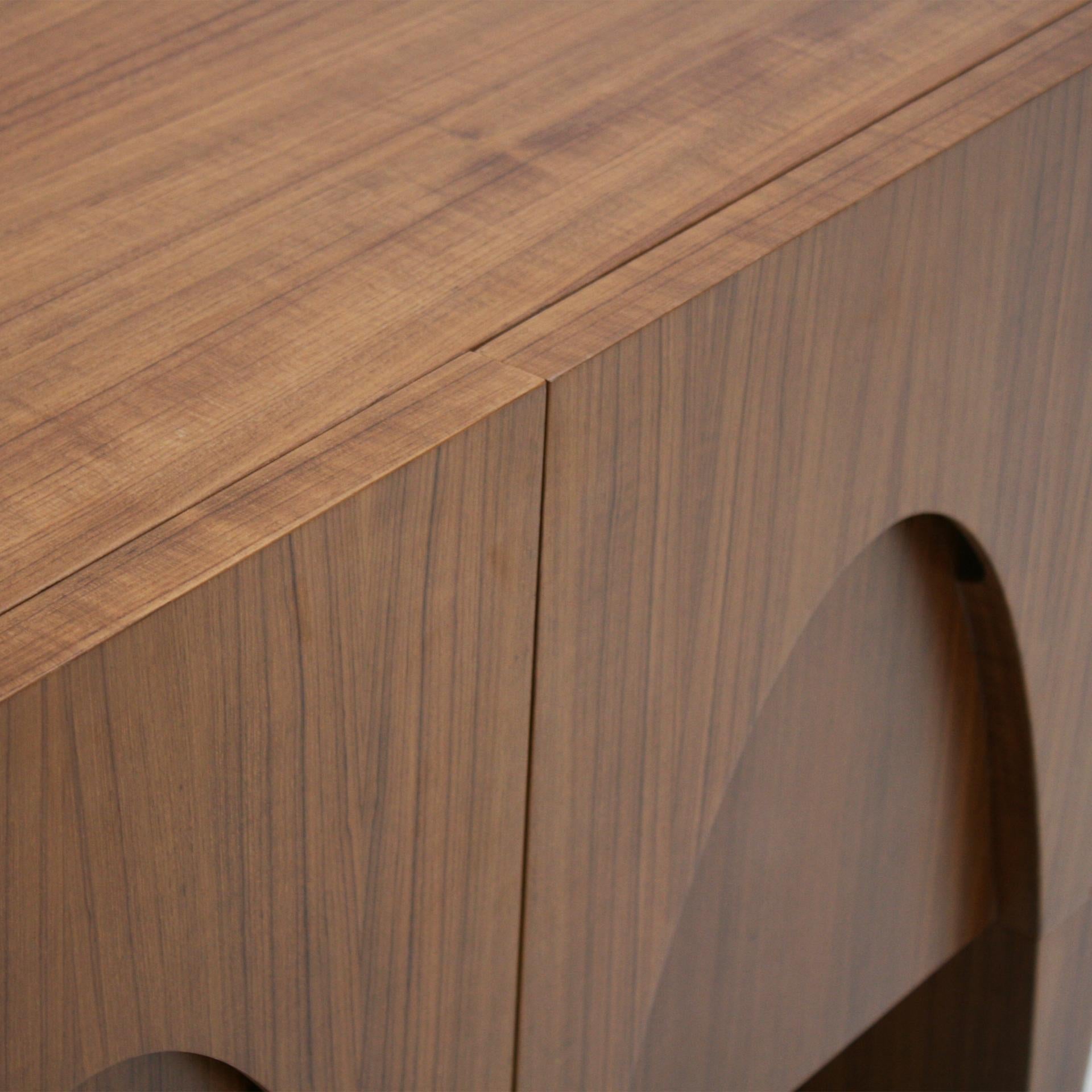 Contemporary Modern Teak und Lemongrass Wood Italian Sideboard im Angebot 3