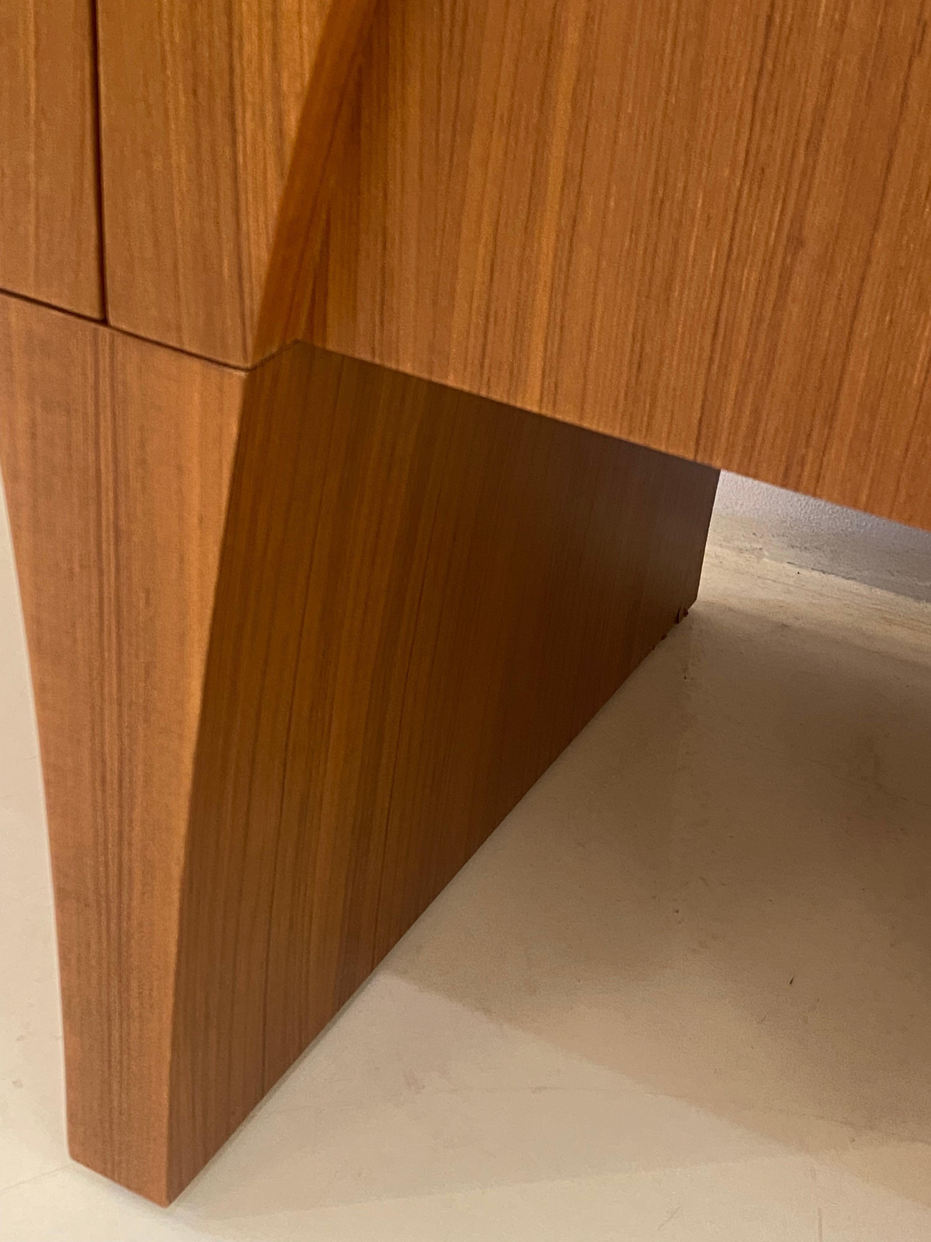 Contemporary Modern Teak und Lemongrass Wood Italian Sideboard im Angebot 7
