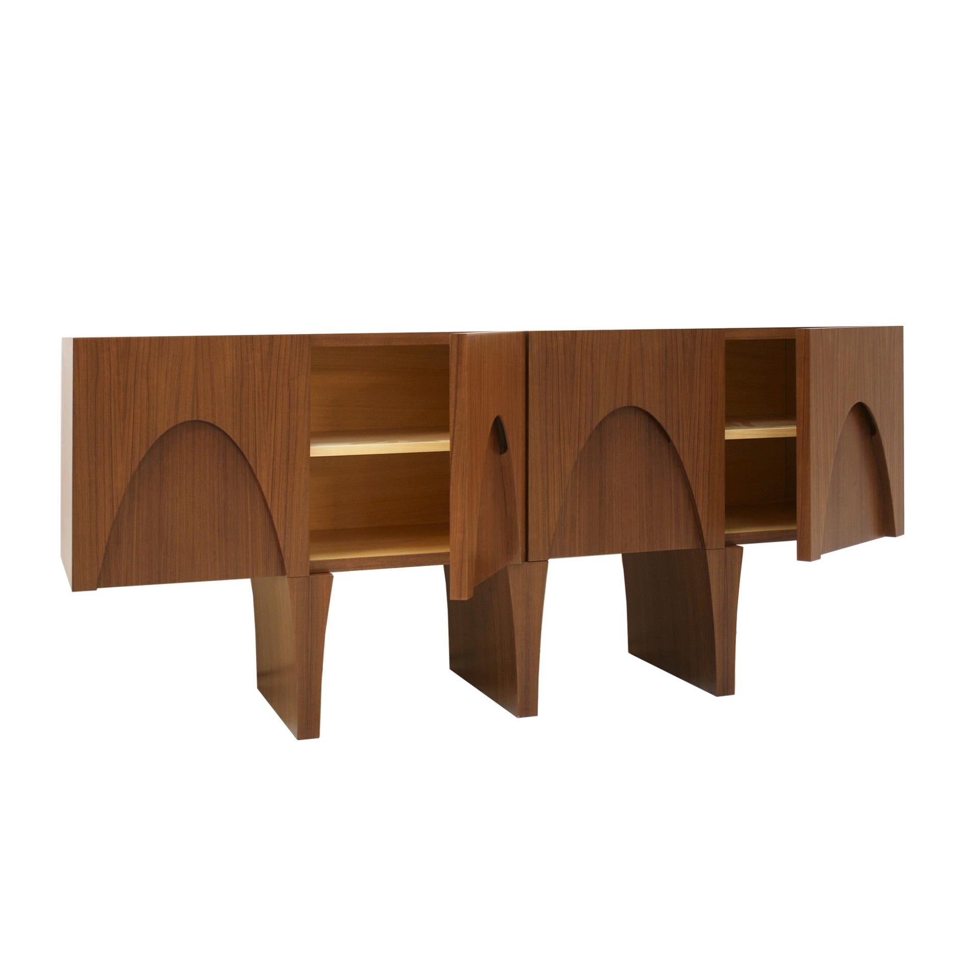 Contemporary Modern Teak und Lemongrass Wood Italian Sideboard (Spanisch) im Angebot