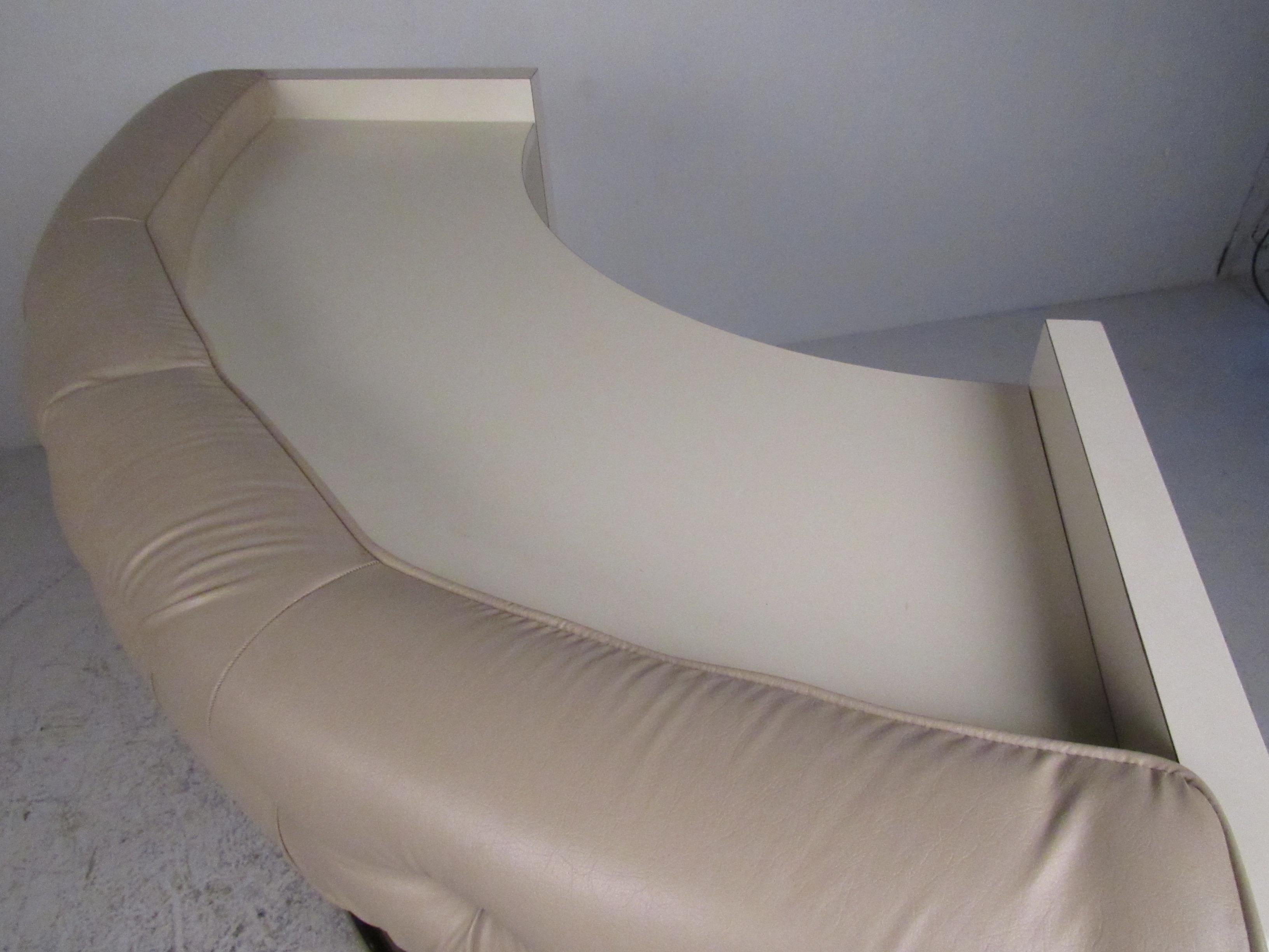 Contemporary Modern Upholstered Dry Bar  im Angebot 9