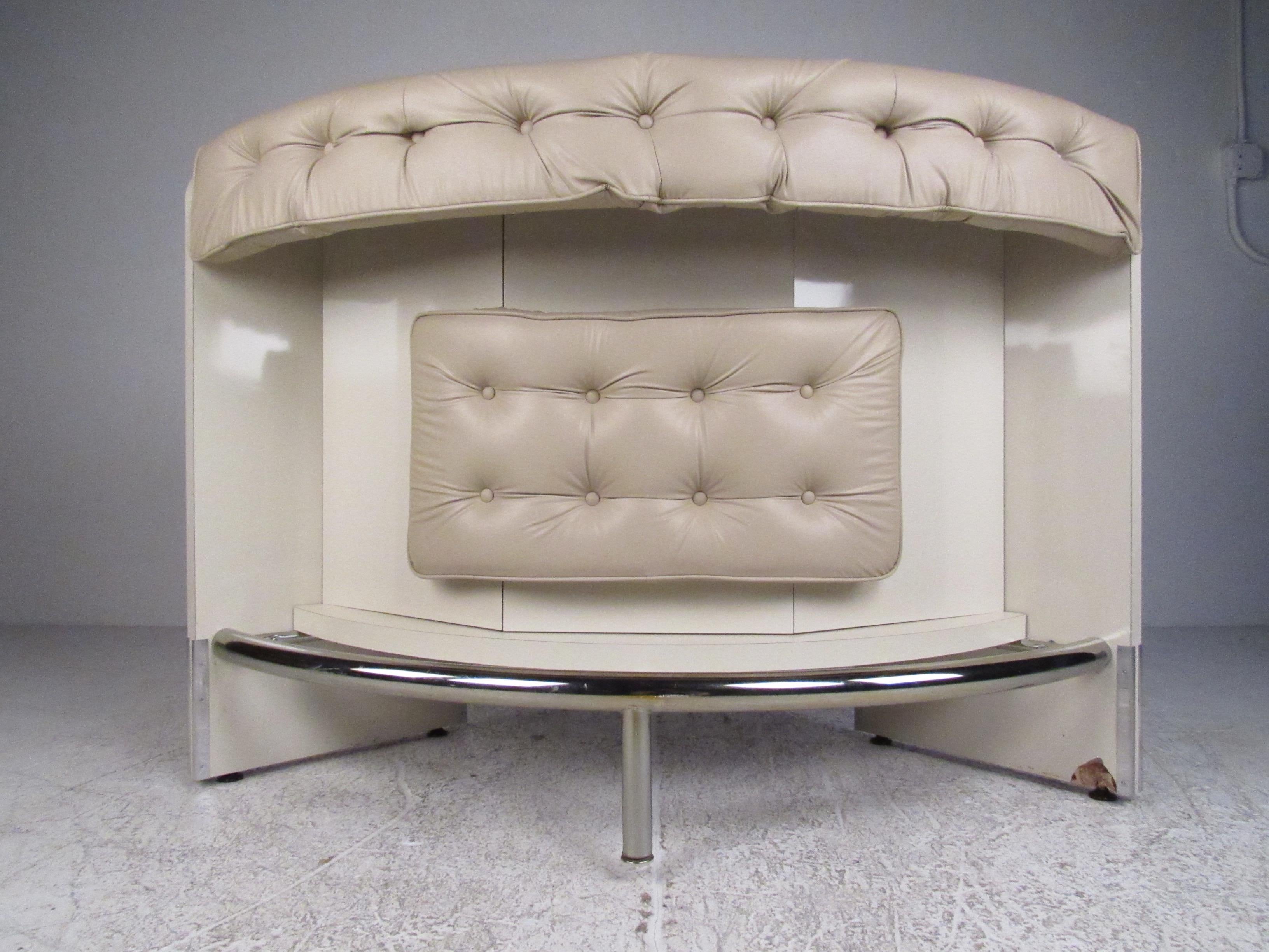 Contemporary Modern Upholstered Dry Bar  In Fair Condition For Sale In Brooklyn, NY