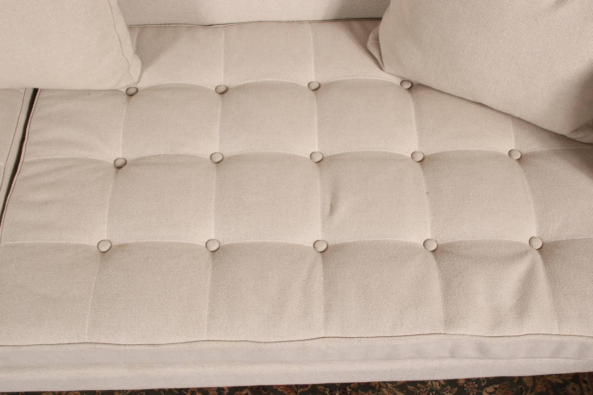sofas with tall legs