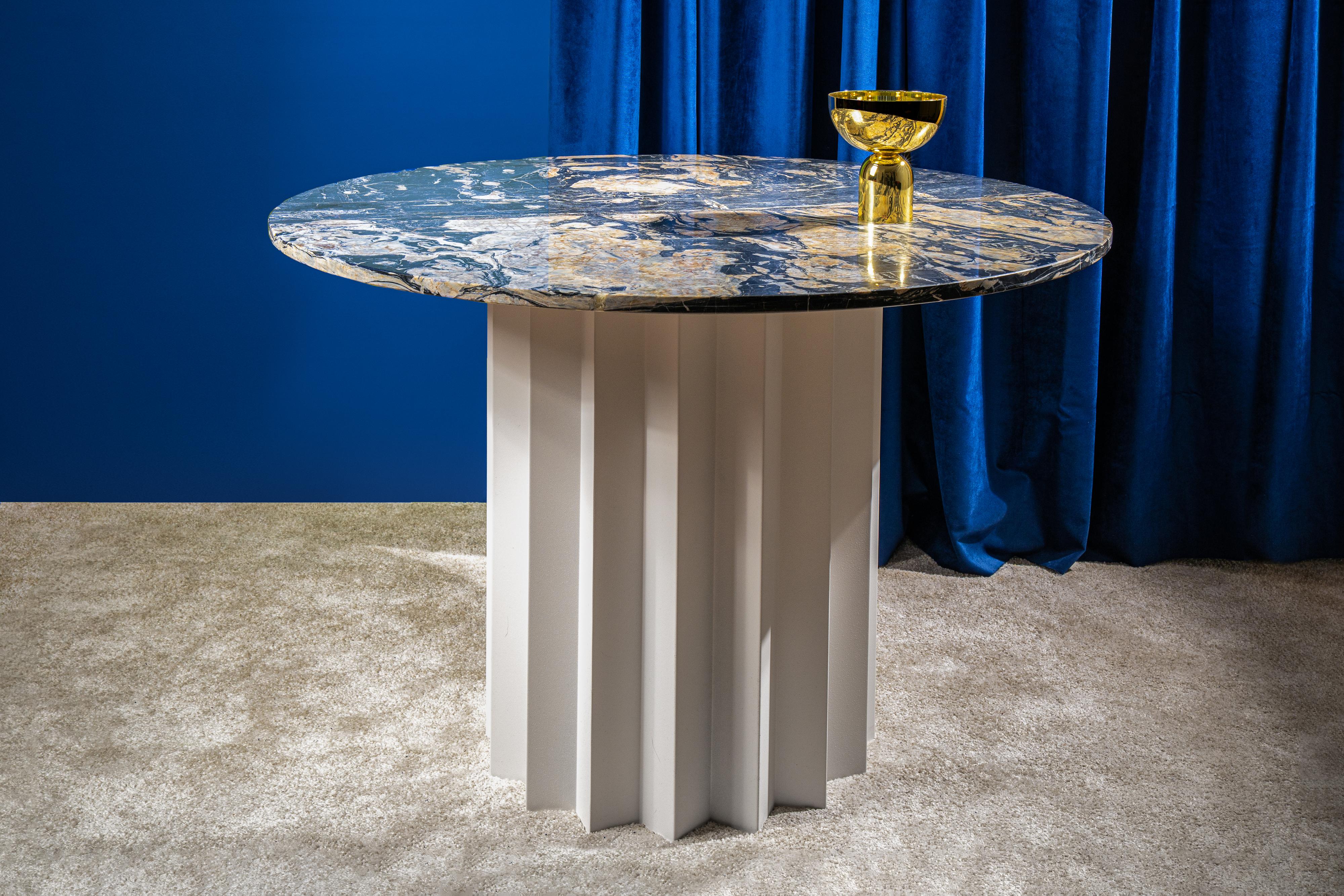 Postmoderne Table en métal revêtu de poudre marbrée Volume Contemporary Modern en vente