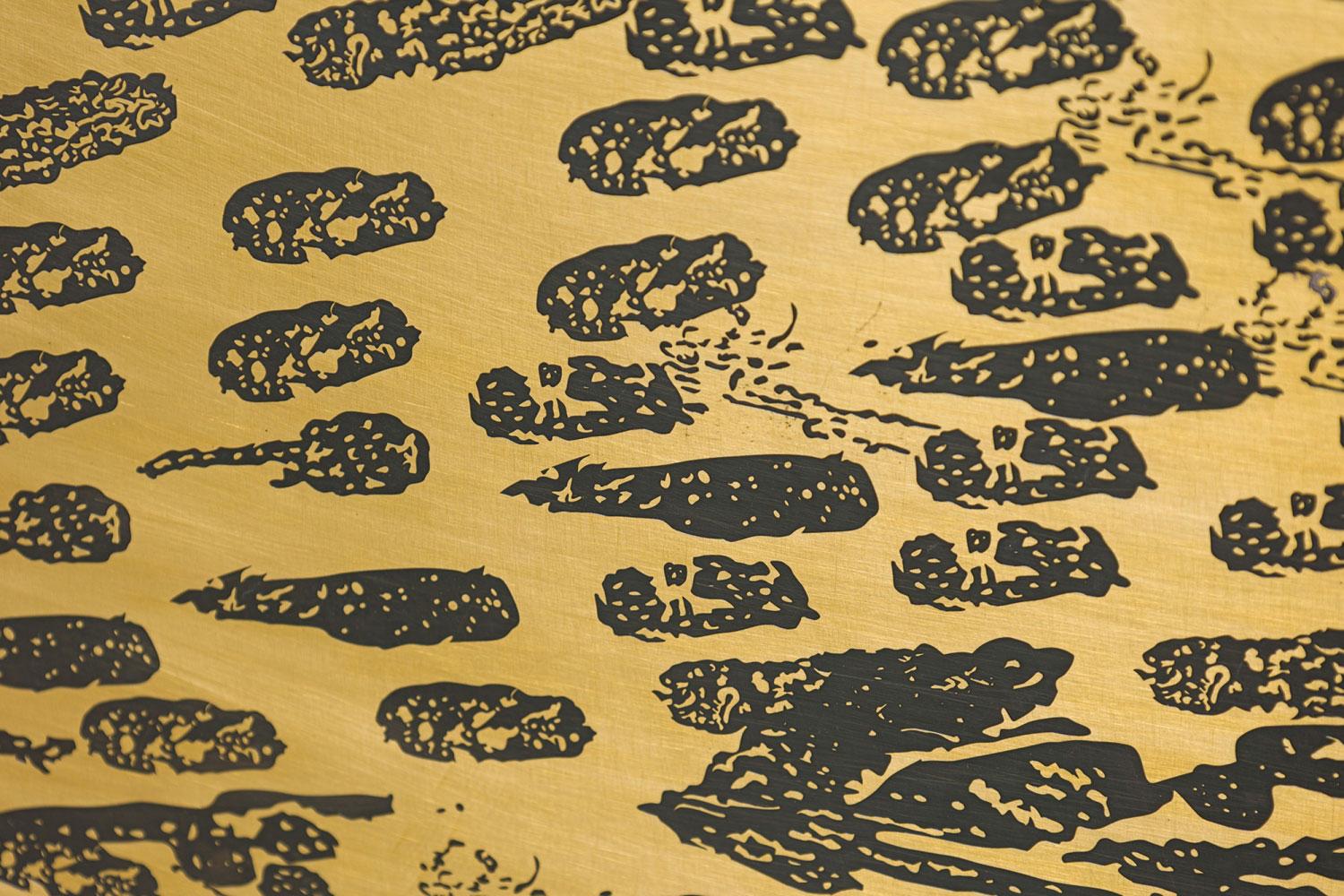 Contemporary / Modern Walnut and Etched Brass 3-Door Credenza / Sideboard in vendita 1