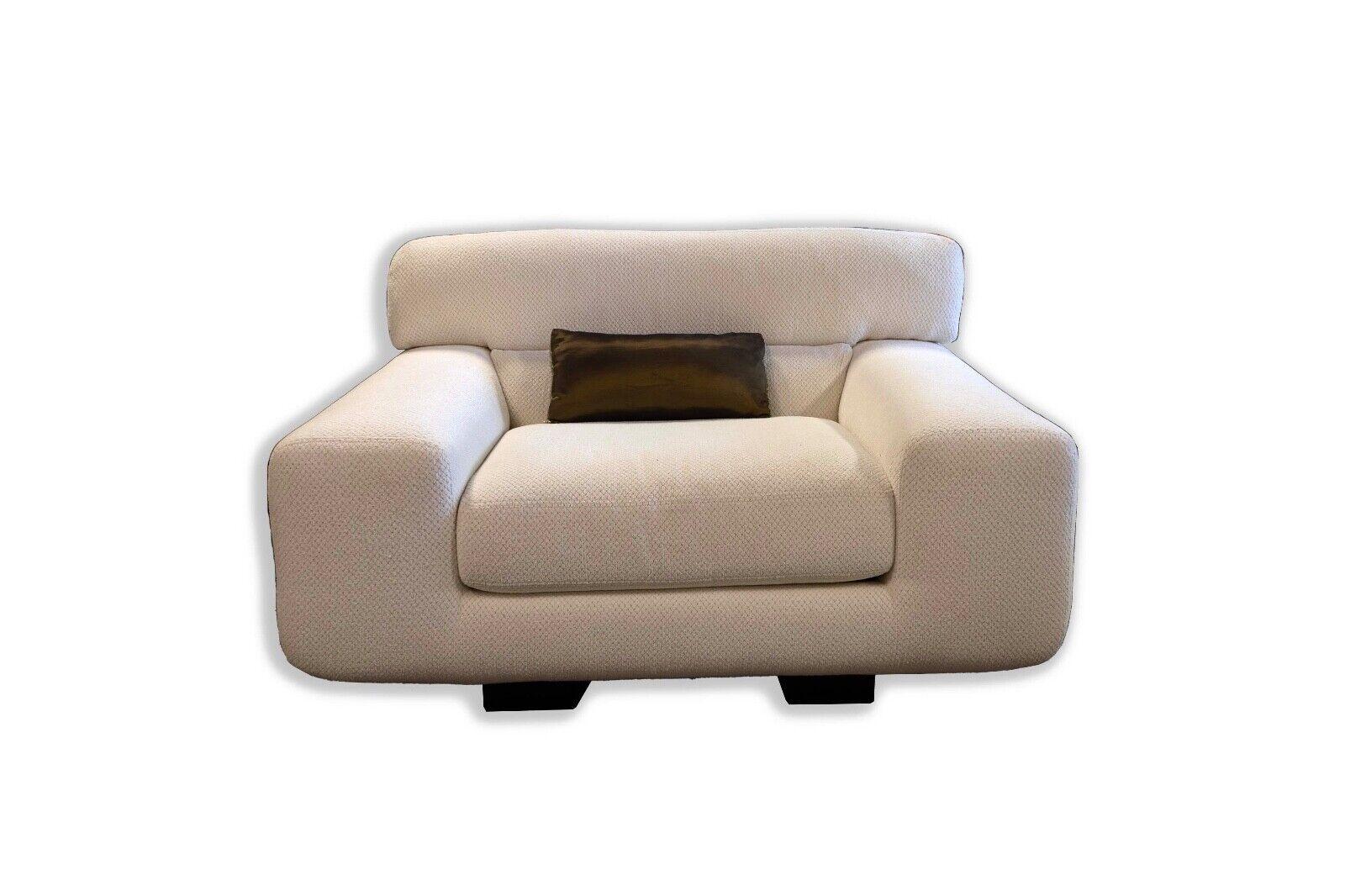 Contemporary Modern White Preview Furniture Corporation Sofa and Lounge Chair In Good Condition For Sale In Keego Harbor, MI