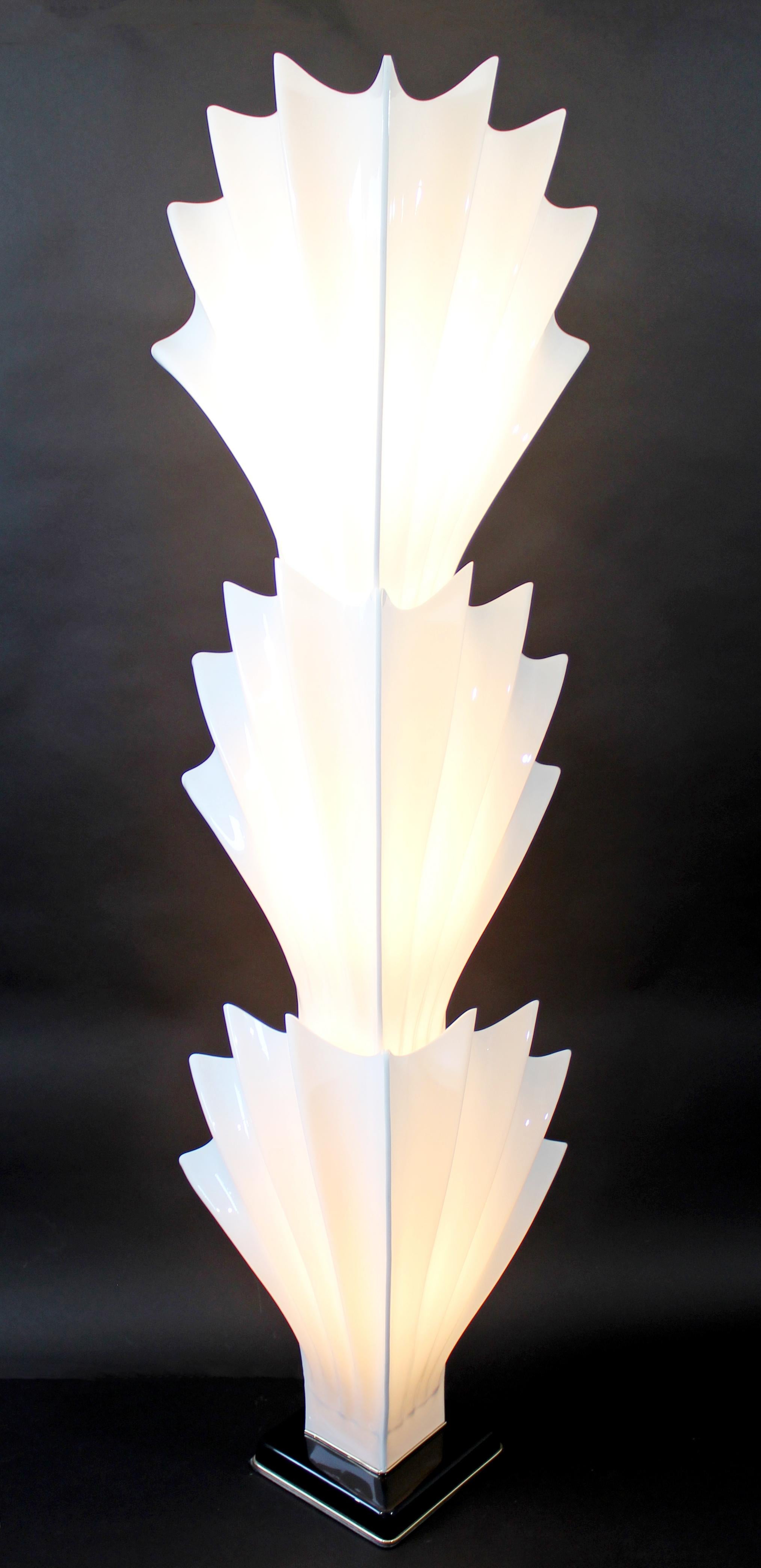 Mid-Century Modern Contemporary Modern White Rougier Floor Lamp 1980s Molded Acrylic Shells Leaves