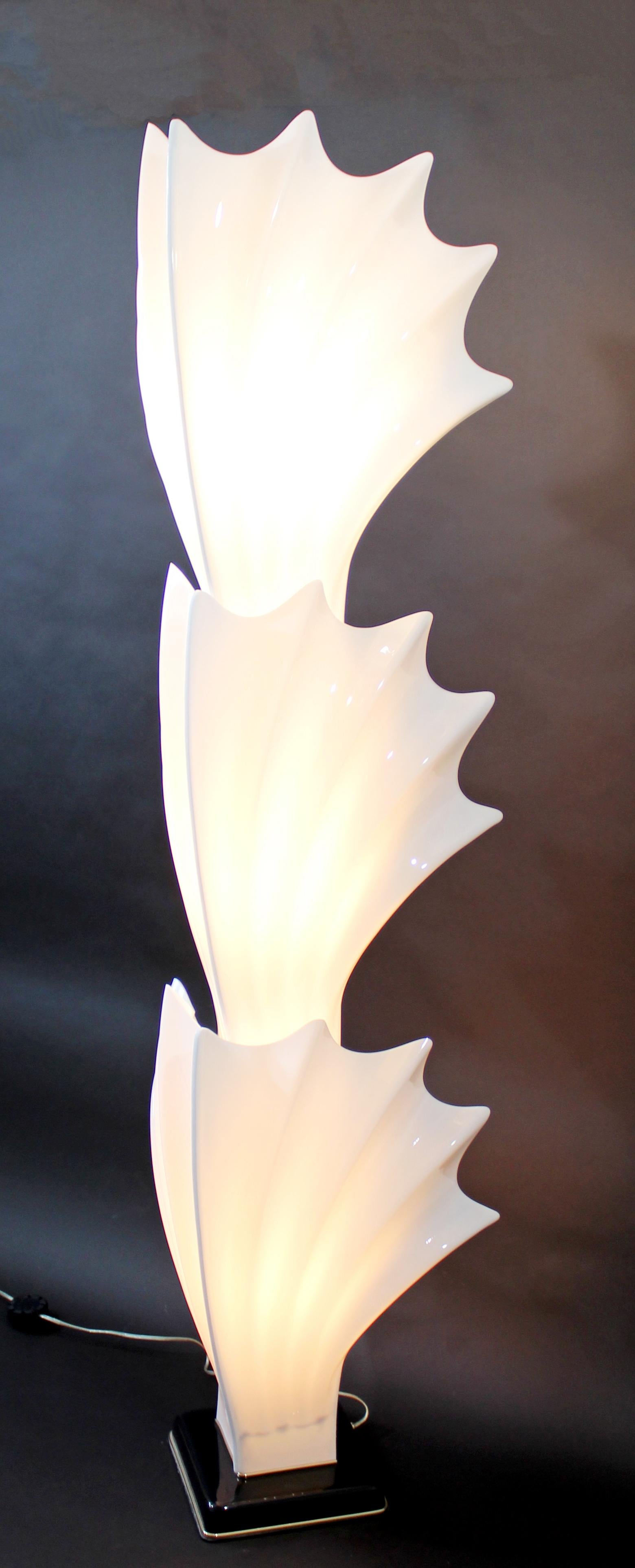 Canadian Contemporary Modern White Rougier Floor Lamp 1980s Molded Acrylic Shells Leaves