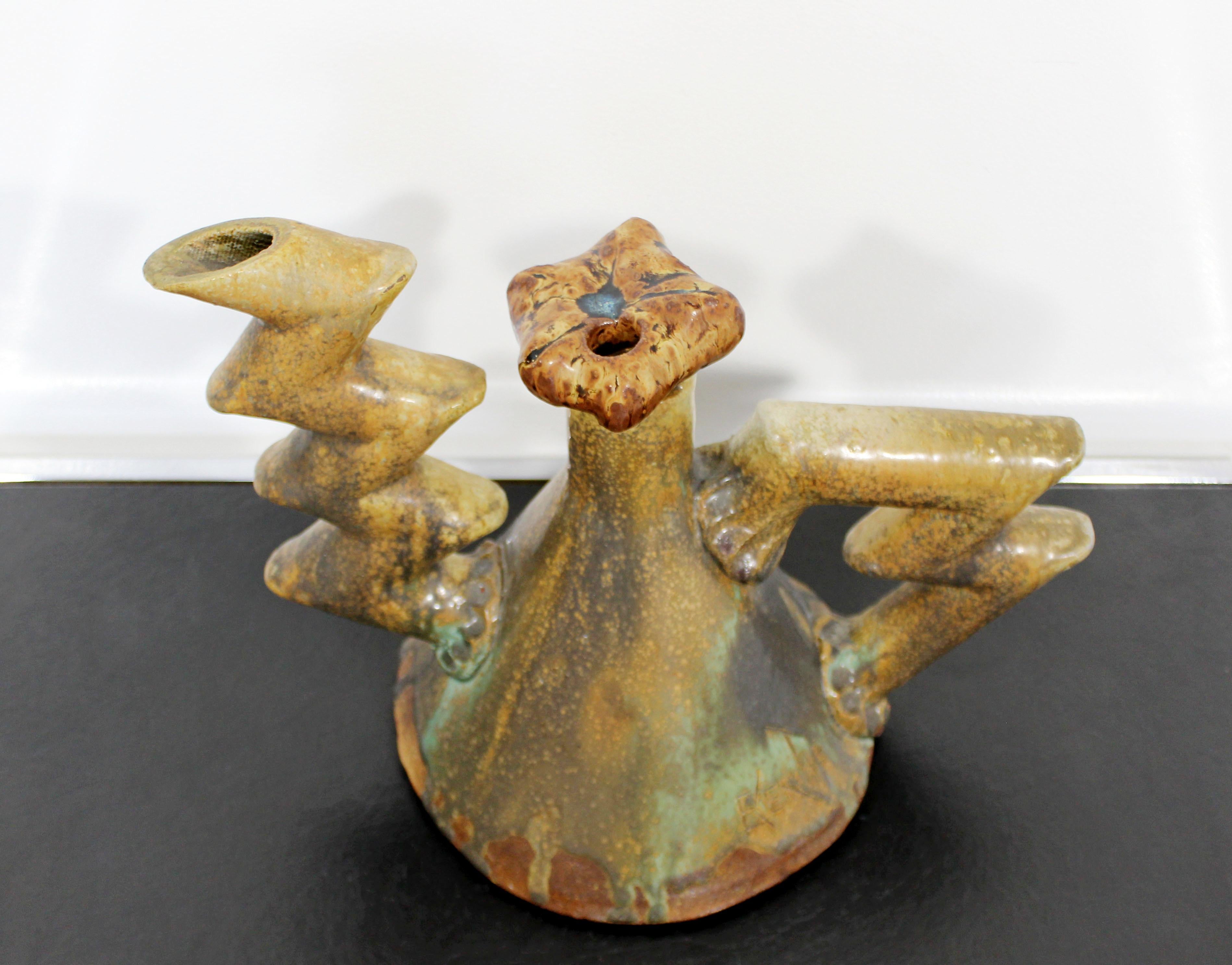 For your consideration is a large, ceramic teapot, with a zig-zag design, signed by Eddie Kent, made in Great Britain. In excellent condition. The dimensions are 14