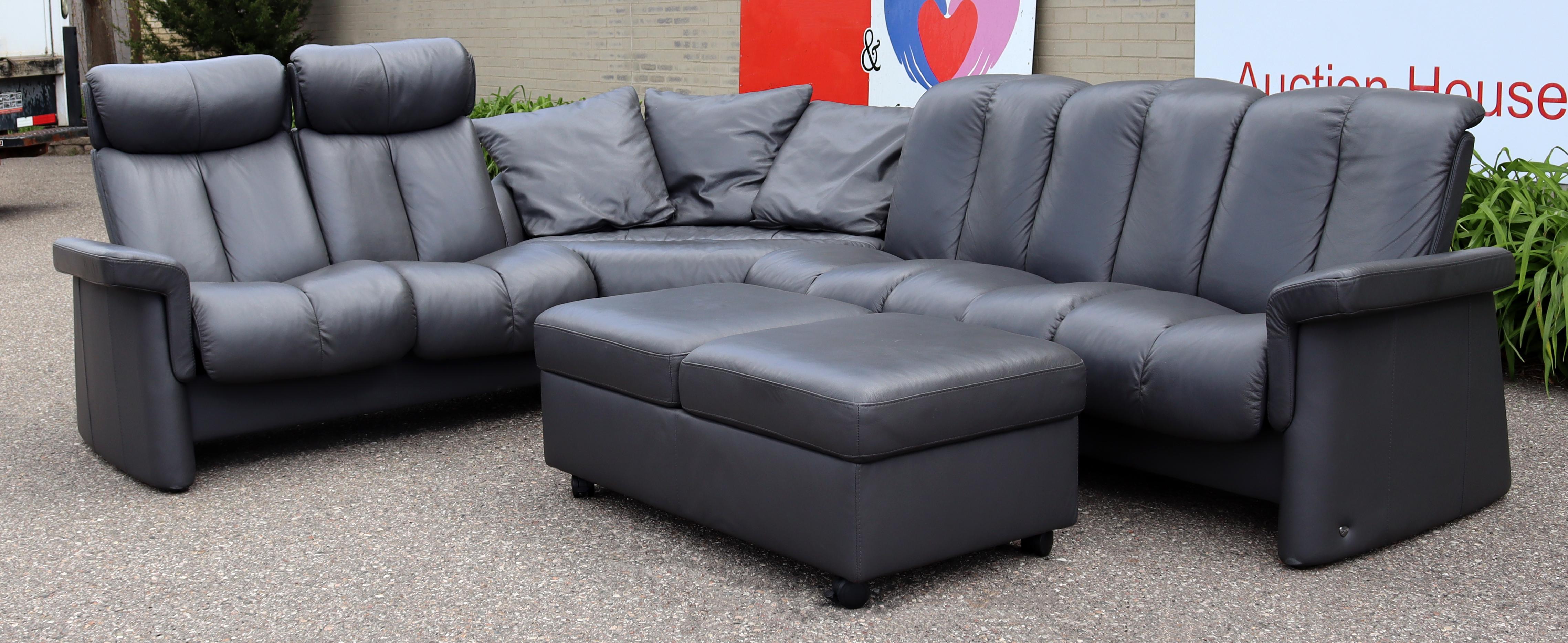 Contemporary Modernist Ekornes L Shaped Leather Sectional Sofa Norway w Ottoman In Good Condition In Keego Harbor, MI