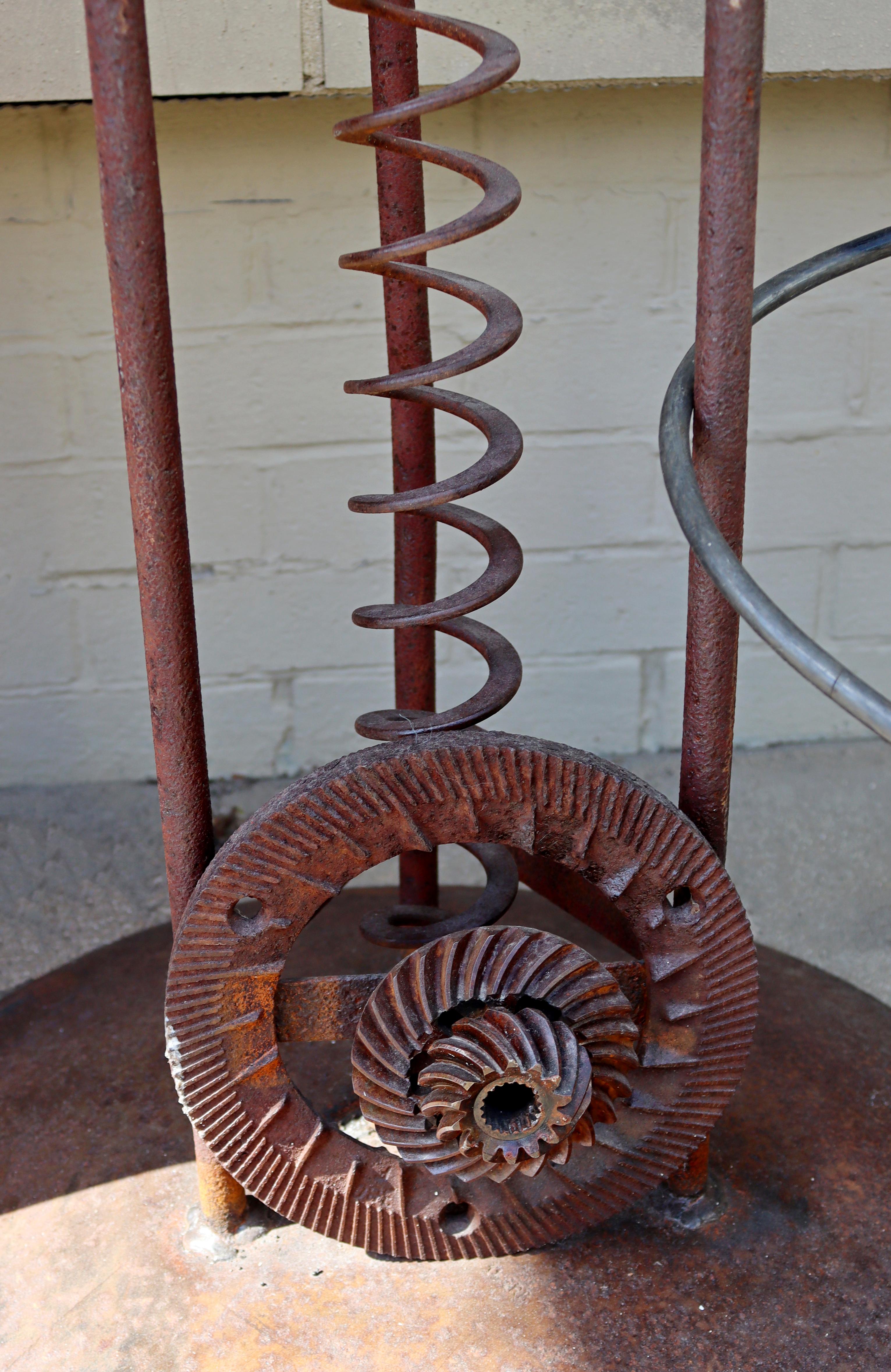 Contemporary Modernist Large Metal Outdoor Abstract Clock Standing Sculpture In Good Condition In Keego Harbor, MI