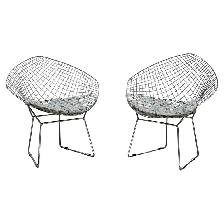 Contemporary Modernist Pair of Bertoia Style Diamond Chrome Wire Accent