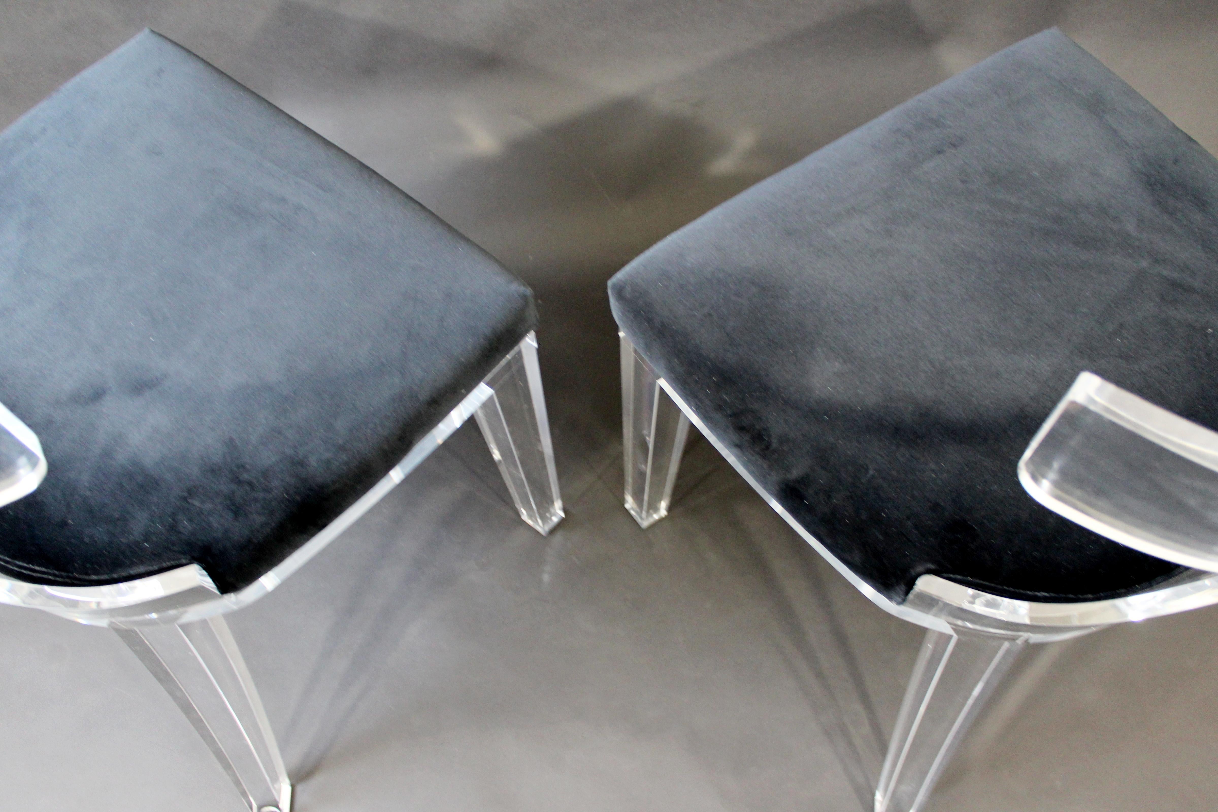 Contemporary Modernist Pair of Curved Lucite and Velvet Side Accent Side Chairs 2