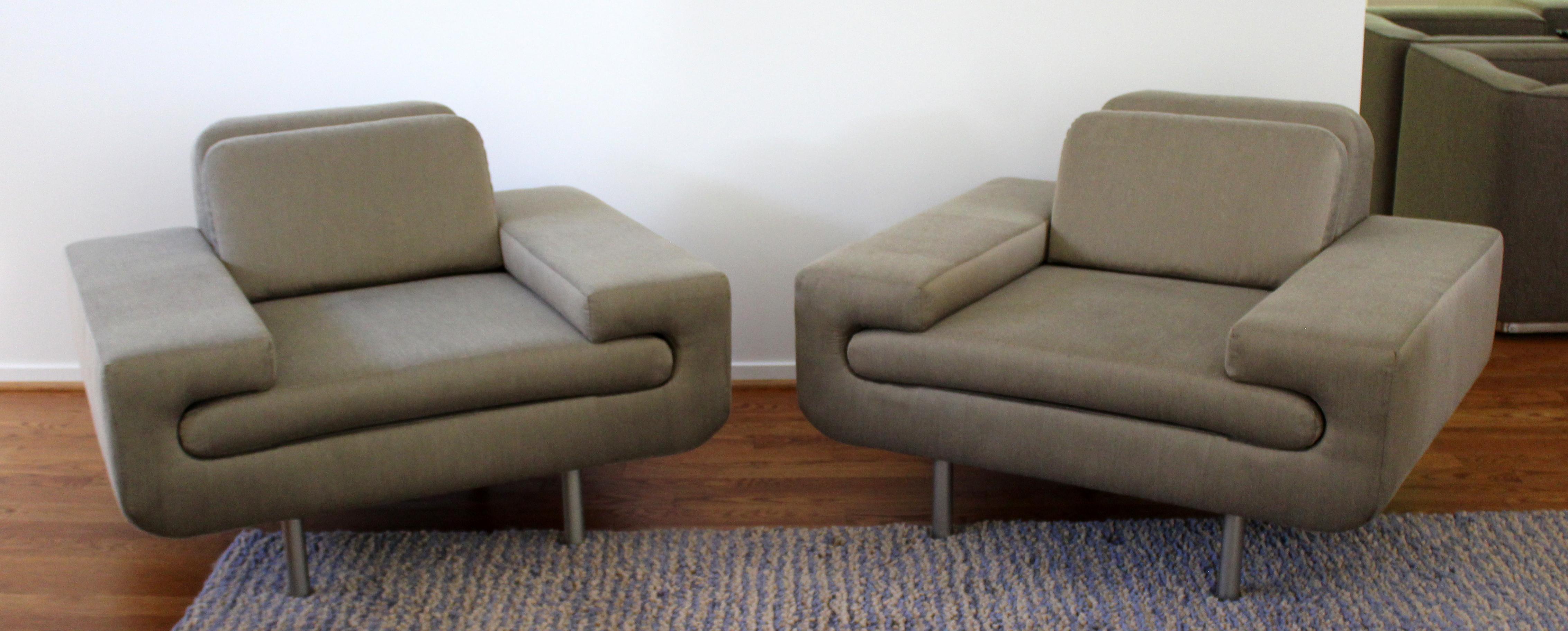 American Contemporary Modernist Pair of Sculptural Lounge Chairs by Weiman Preview