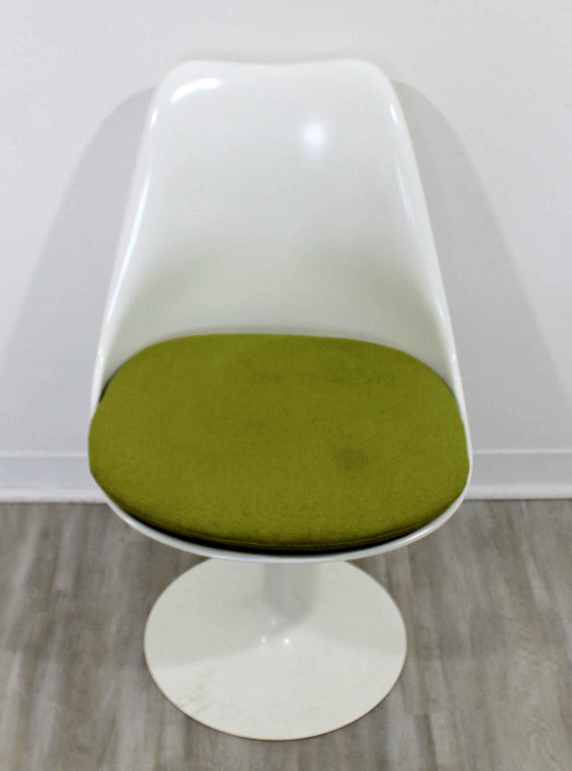 For your consideration is a stunning, Eero Saarinen for Knoll side chair, with a 