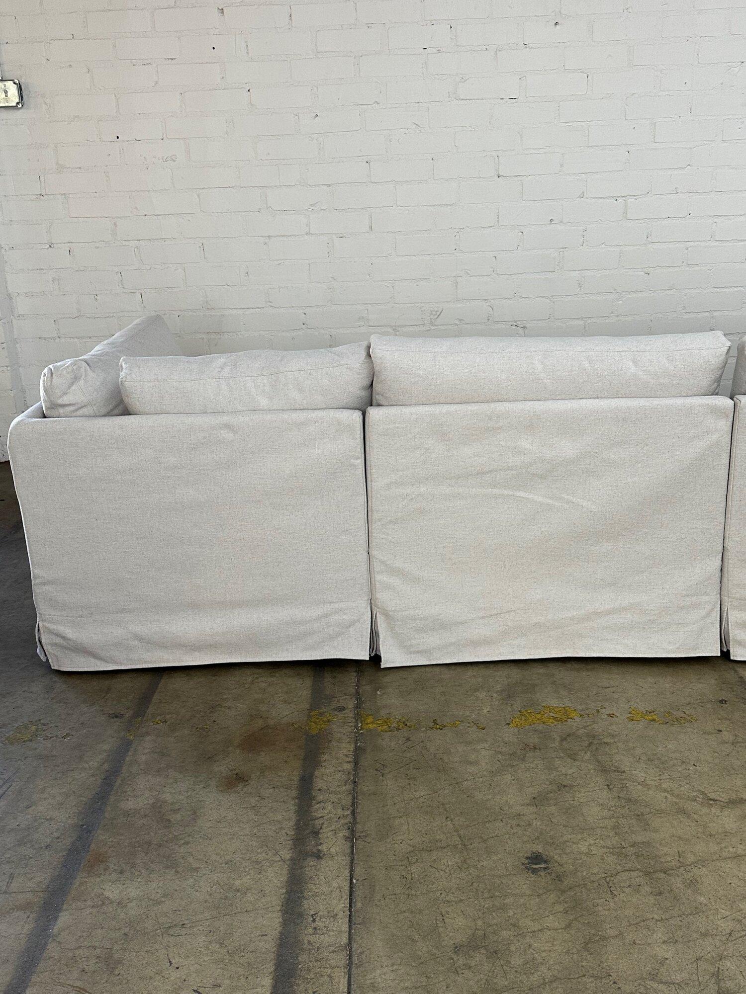 Contemporary Modular Sofa in Bone Beige For Sale 3