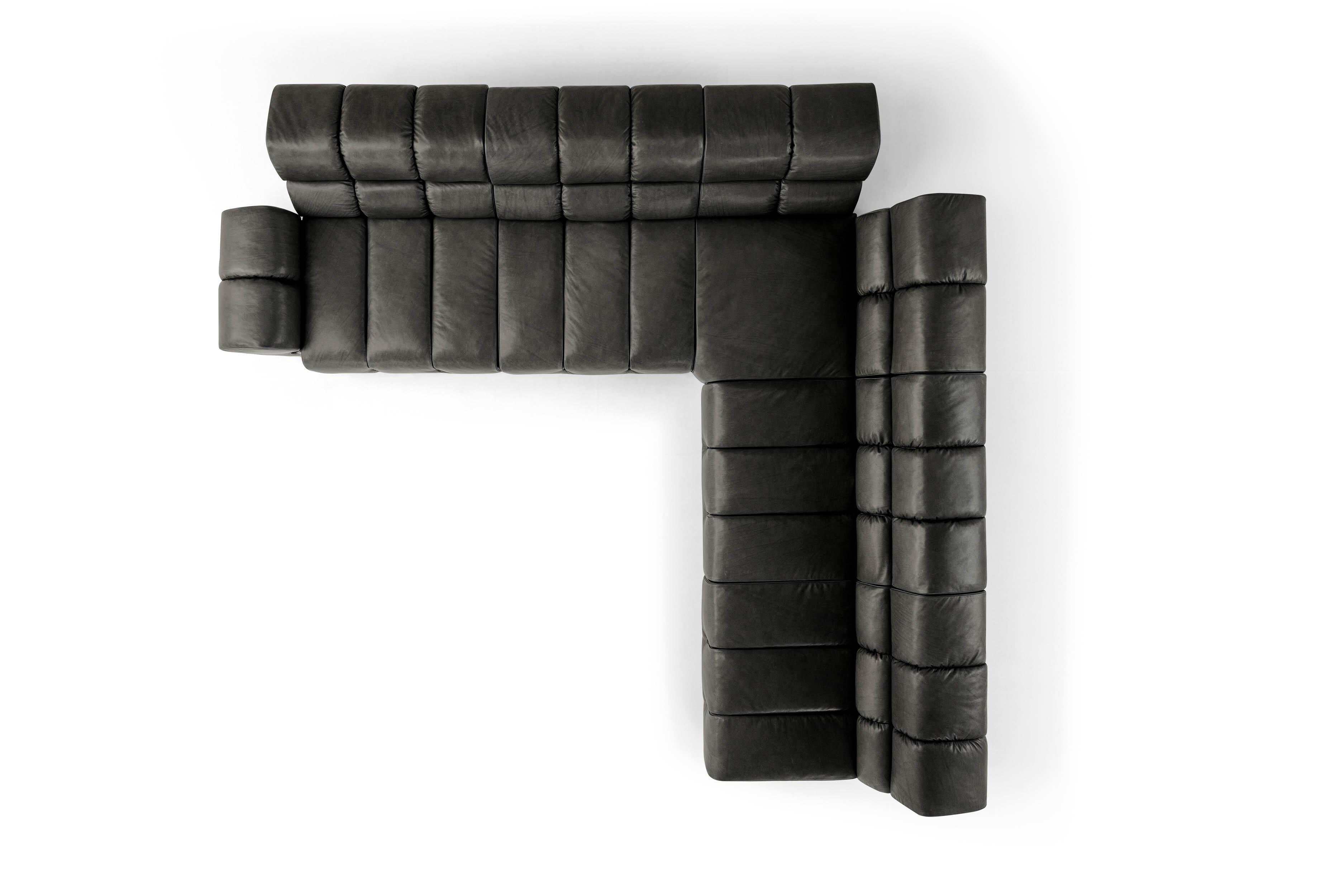 Contemporary Modular Sofa 'Palmo' by Amura Lab, Leather Stone Wash 263 In New Condition For Sale In Paris, FR