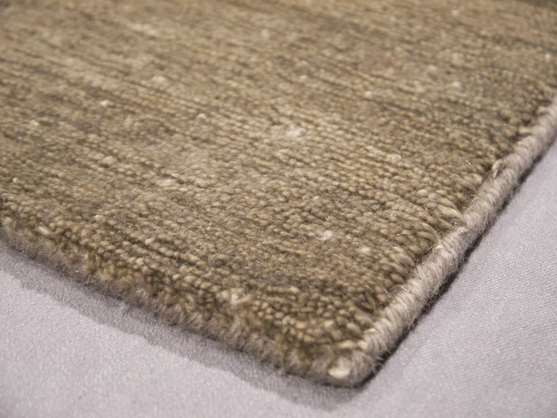 A 100% pure Mohair pile rug, hand knotted.
Exclusive contemporary rug, hand-knotted from pure mohair - Angora goat wool.
Our collection of high quality Perfect Plains Designer rugs is made in India by excellent artisans. In order to get an organic