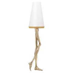 Lampadaire contemporain Monroe, moulure en laiton texturé et abat-jour blanc cassé