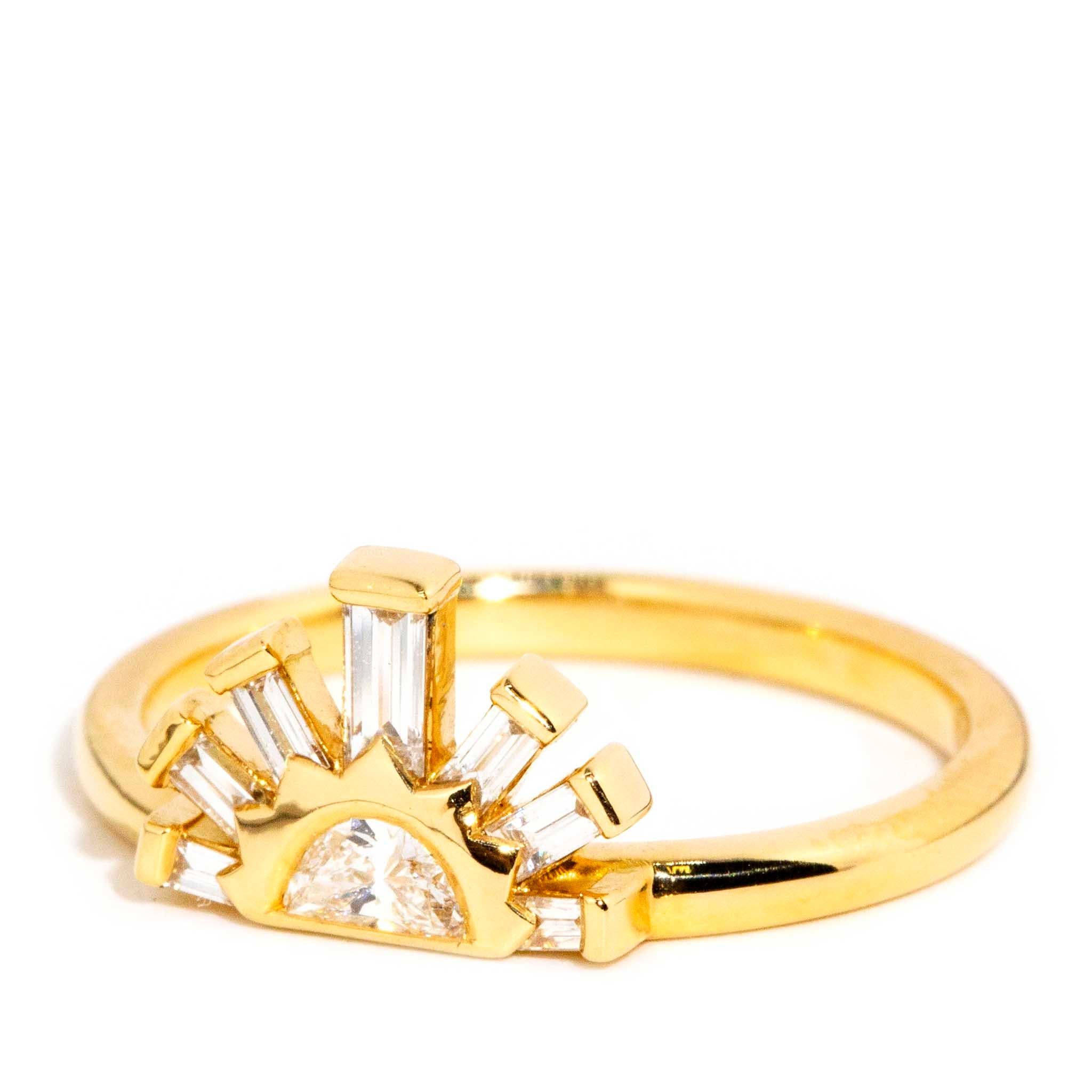 Contemporary Moon & Baguette Cut Diamond Moon & Sun Ring 18 Carat Yellow Gold For Sale 5