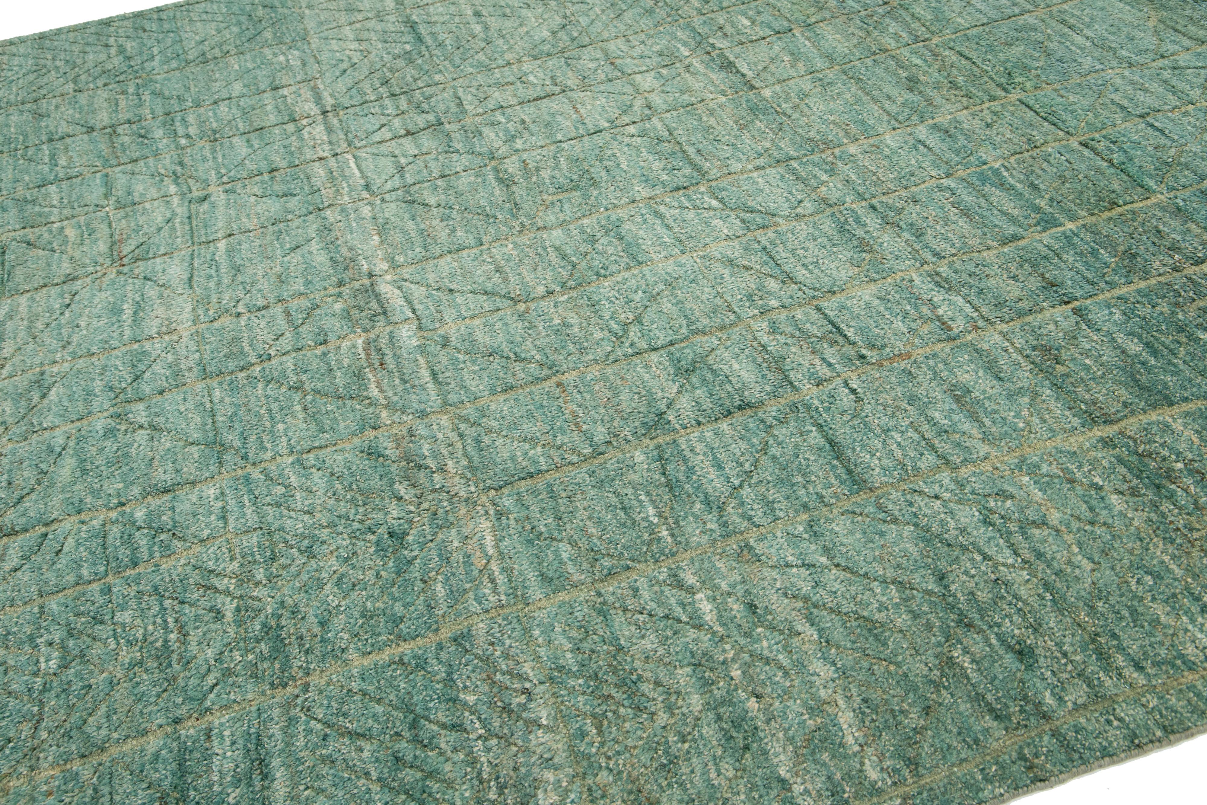Alfombra marroquí contemporánea de lana verde con diseño geométrico Afgano en venta