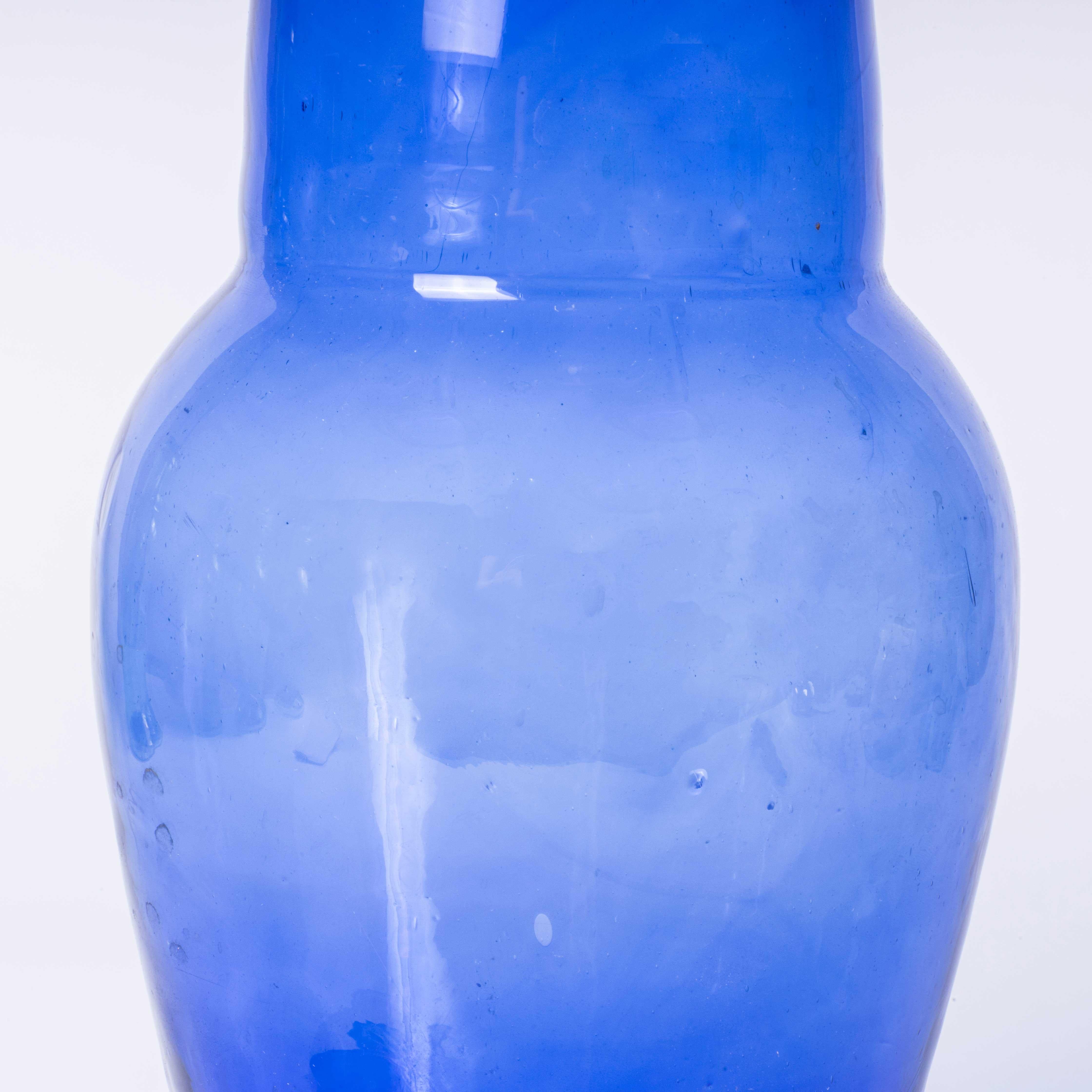 Tarro de vidrio soplado marroquí contemporáneo - Azul oscuro Vidrio artístico en venta