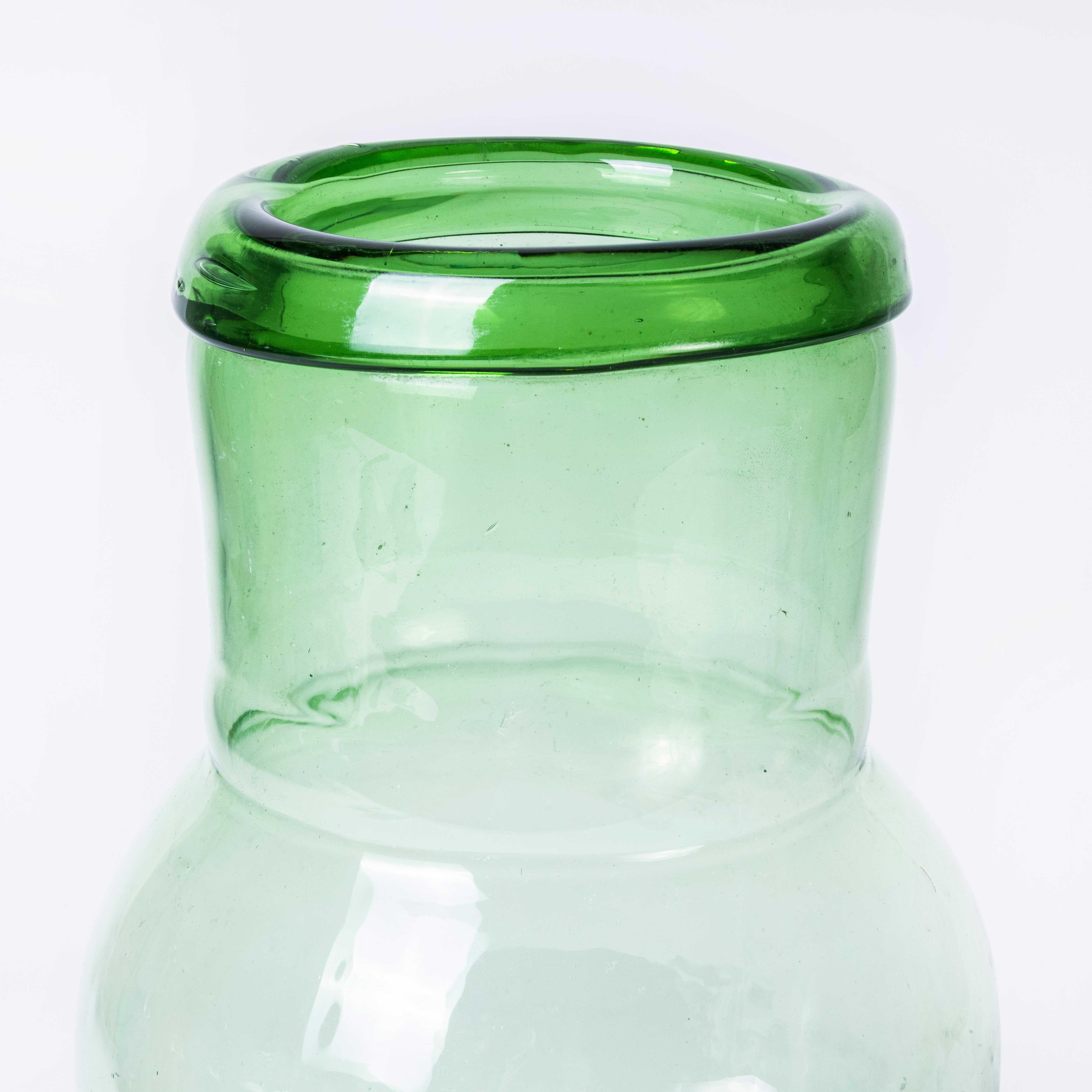 Tarro de vidrio soplado marroquí contemporáneo - Verde Vidrio artístico en venta