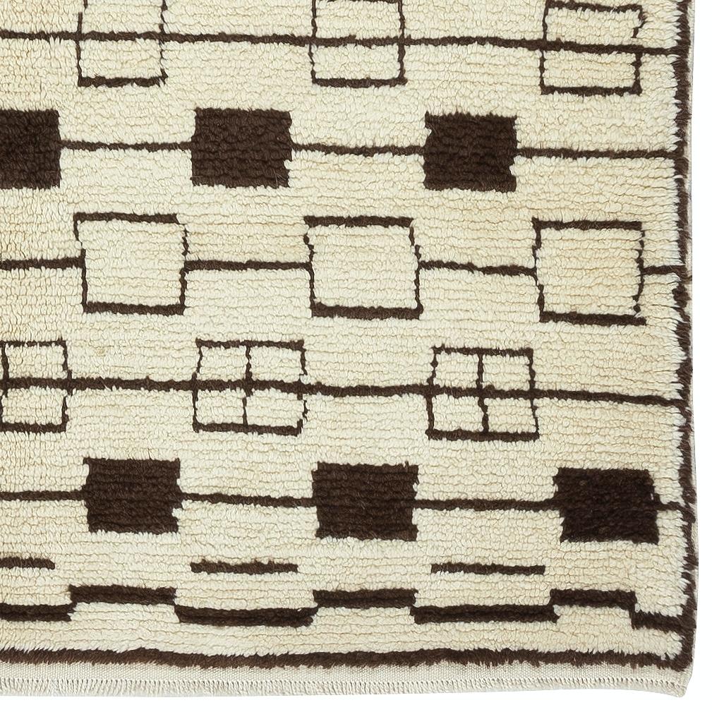 Contemporary Moroccan Rug, 100% Natural Undyed Wool, Custom Options Available In New Condition For Sale In Spring Valley, NY