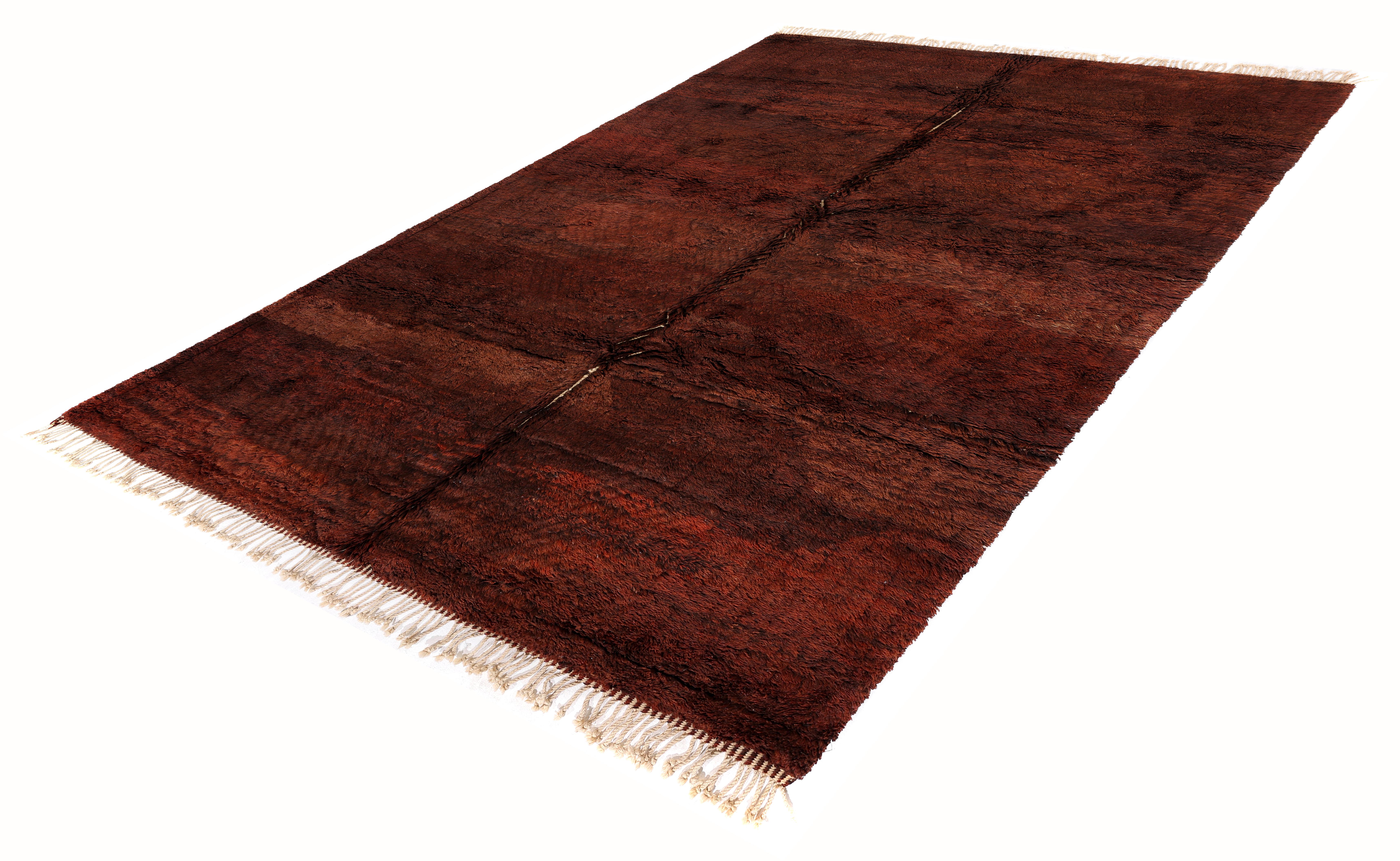 Contemporary Moroccan Rug in Deep Burnt Sienna, Handwoven Wool Pile In New Condition For Sale In New York, NY