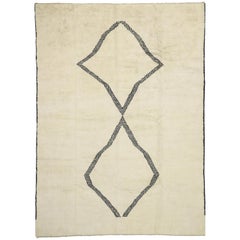 Grand tapis marocain moderne et minimaliste Shibui rencontre l'enchantement tribal