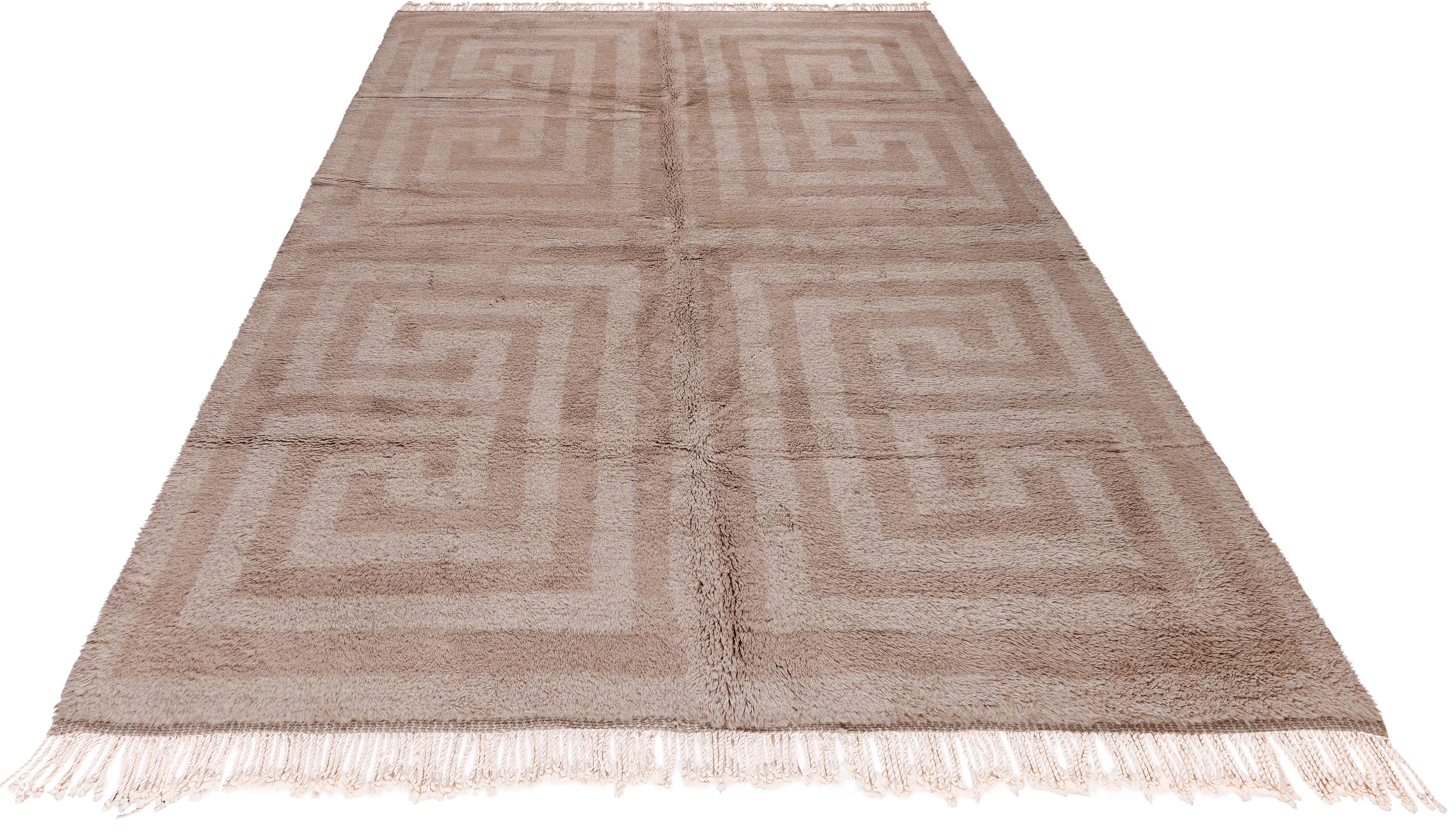Wool Contemporary Moroccan Rug with Subtle Geometric Maze Pattern in Beige For Sale