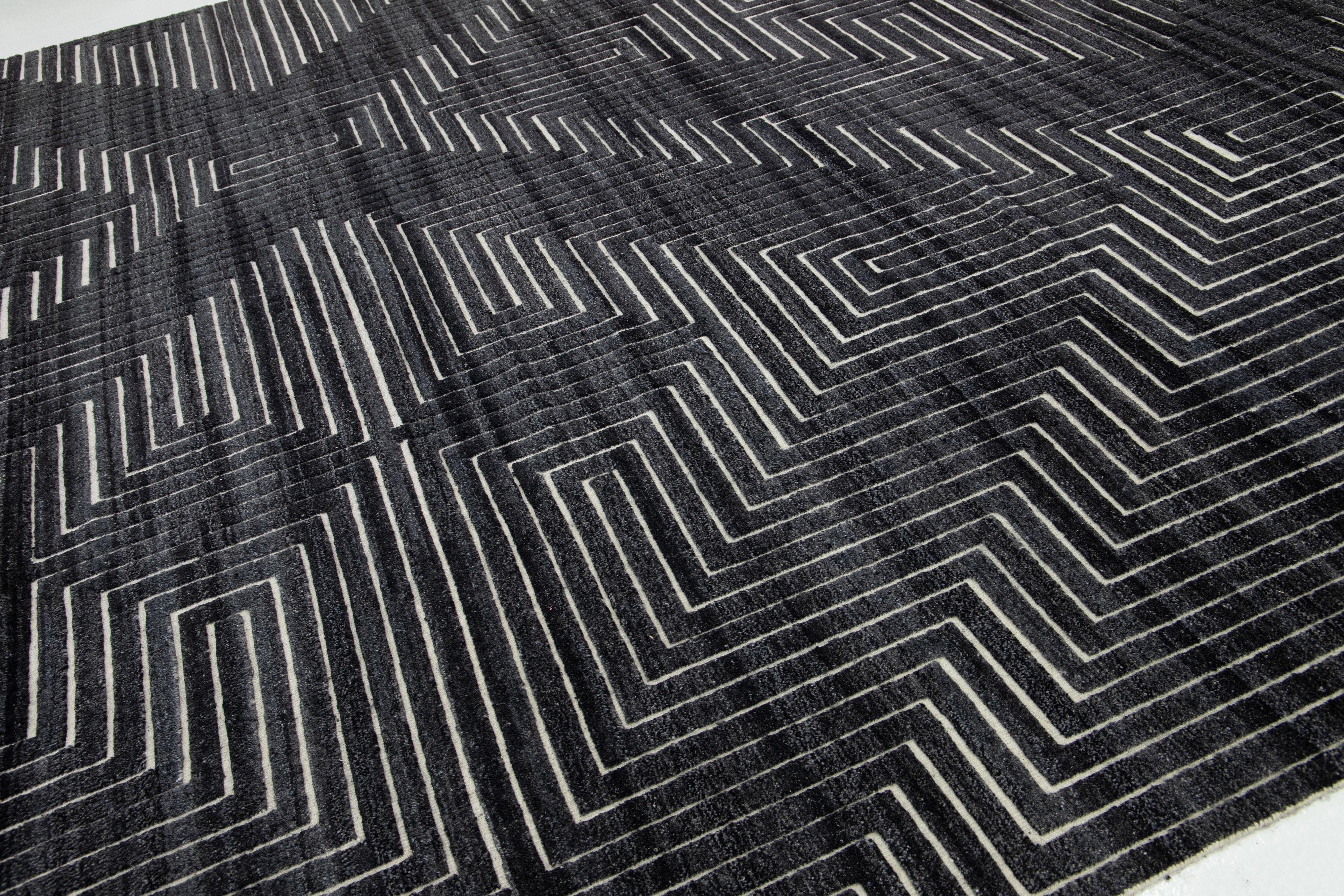 Contemporary Moroccan Style Charcoal Wool Rug with Geometric Pattern By Apadana im Zustand „Neu“ im Angebot in Norwalk, CT