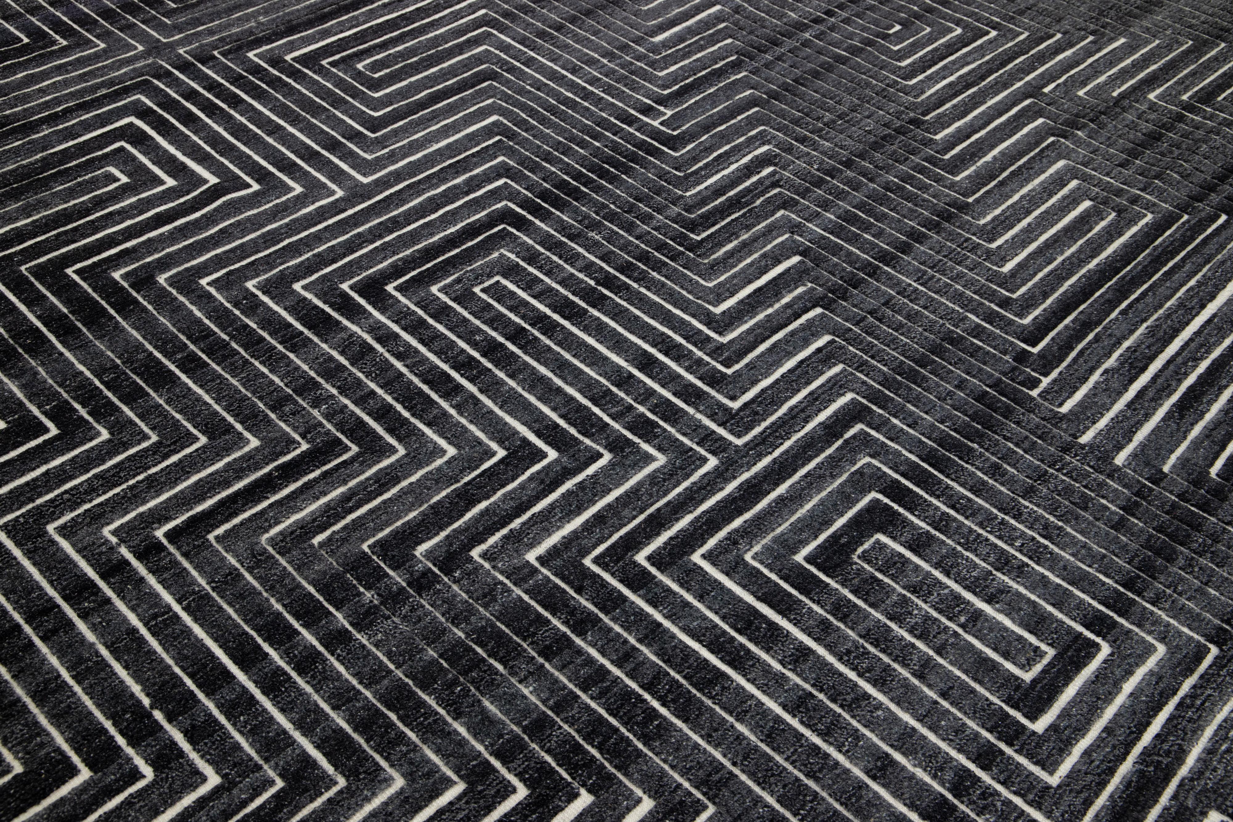 Contemporary Moroccan Style Charcoal Wool Rug with Geometric Pattern By Apadana (Wolle) im Angebot