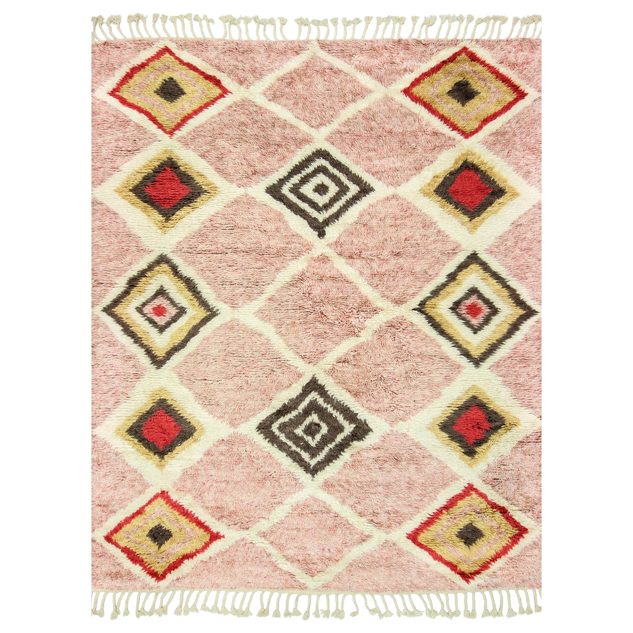 Contemporary Moroccan Style Pink and Ivory Wool Rug with Geometric Pattern For Sale