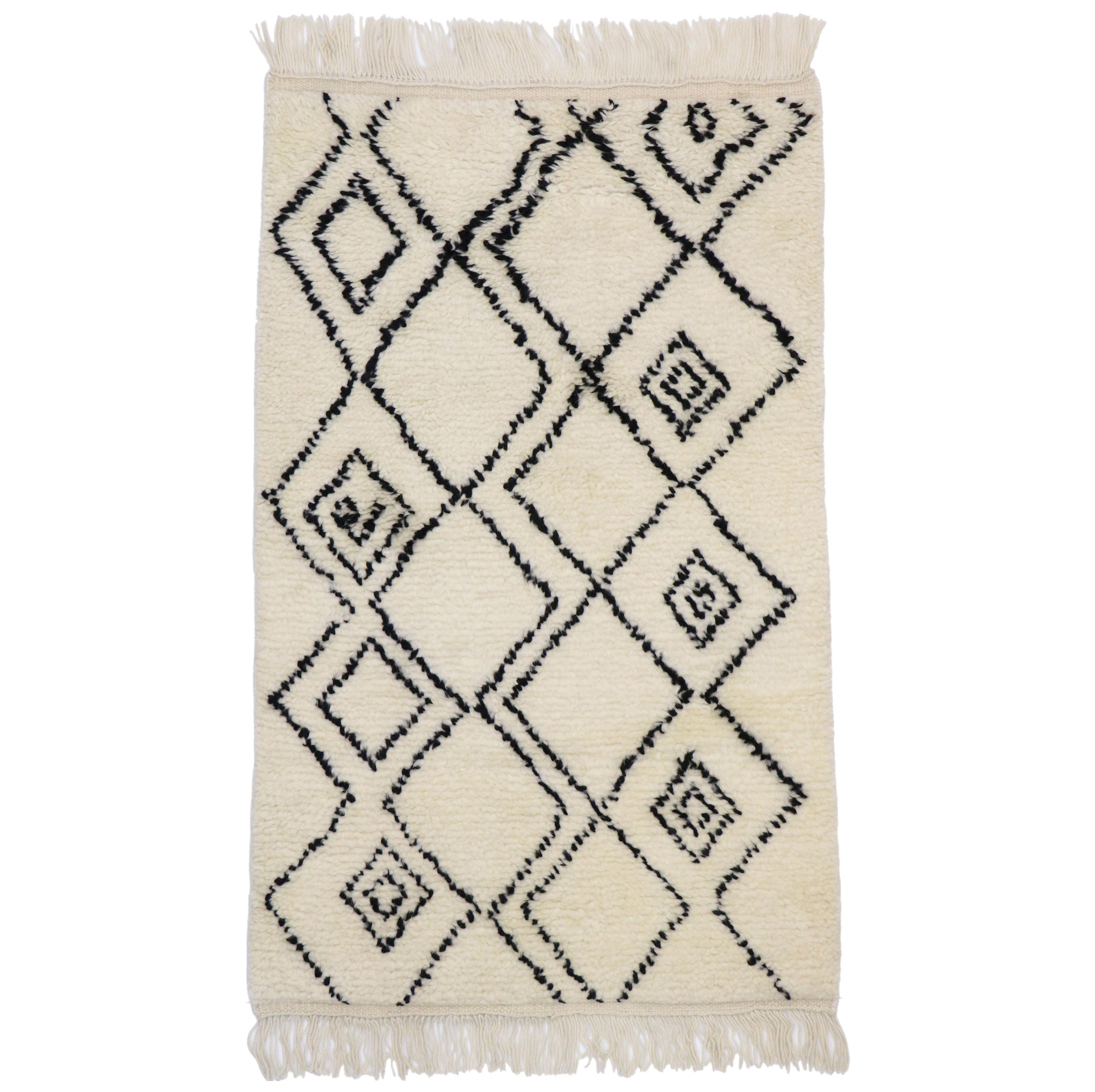 New Contemporary Moroccan Rug with Minimalist Tribal Vibes For Sale